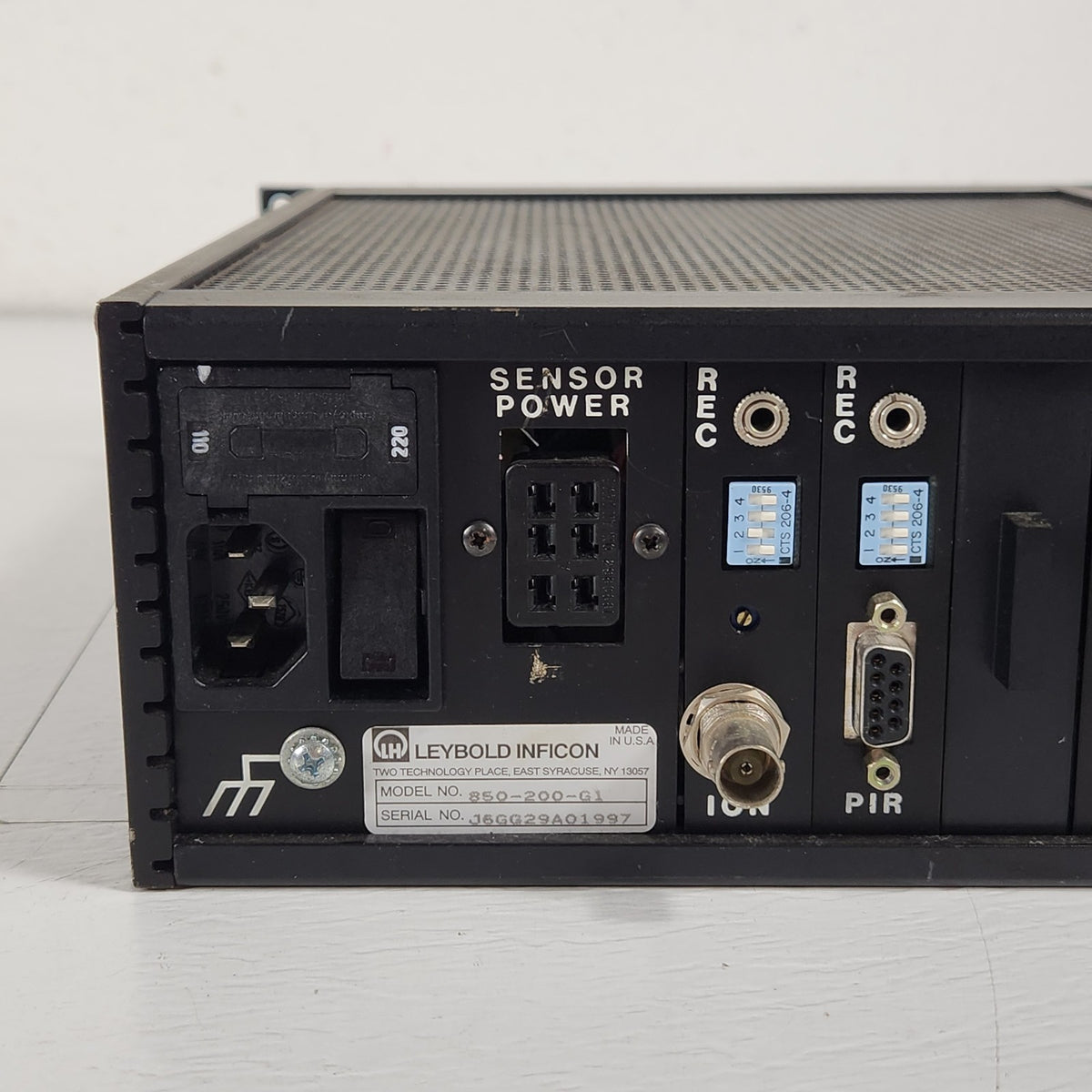 TESTED Leybold INFICON IG3 850-200-G1 Ion/Pirani Vacuum Gauge Controller RS232