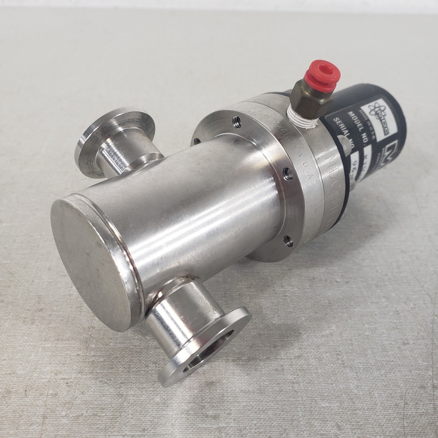 MDC Precision KIV-075-P 321052 Pneumatic Inline Vacuum Valve KF16 NW16