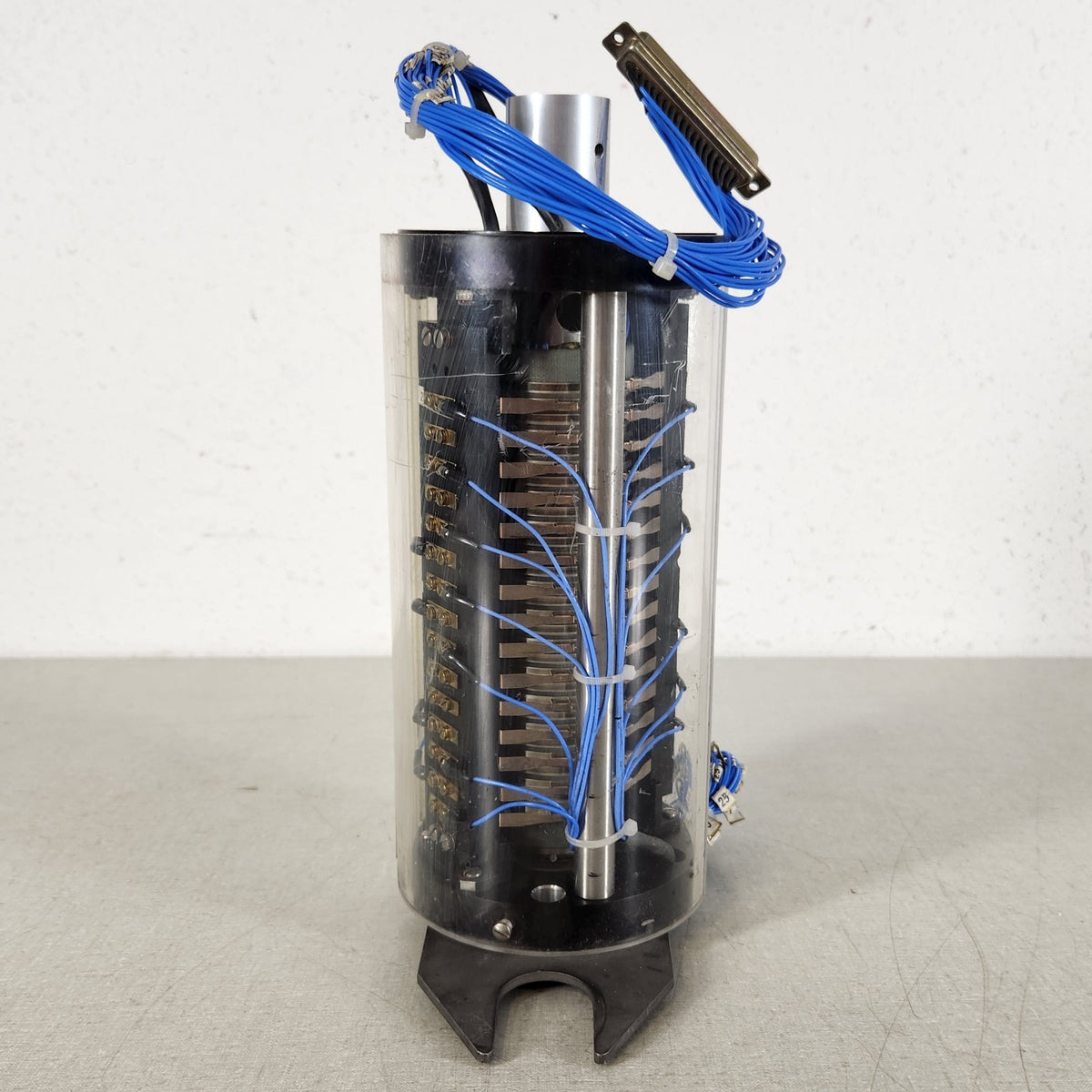 15-Channel Electrical Slip Ring 1" Through Bore DB37 Rotary Connector Clear