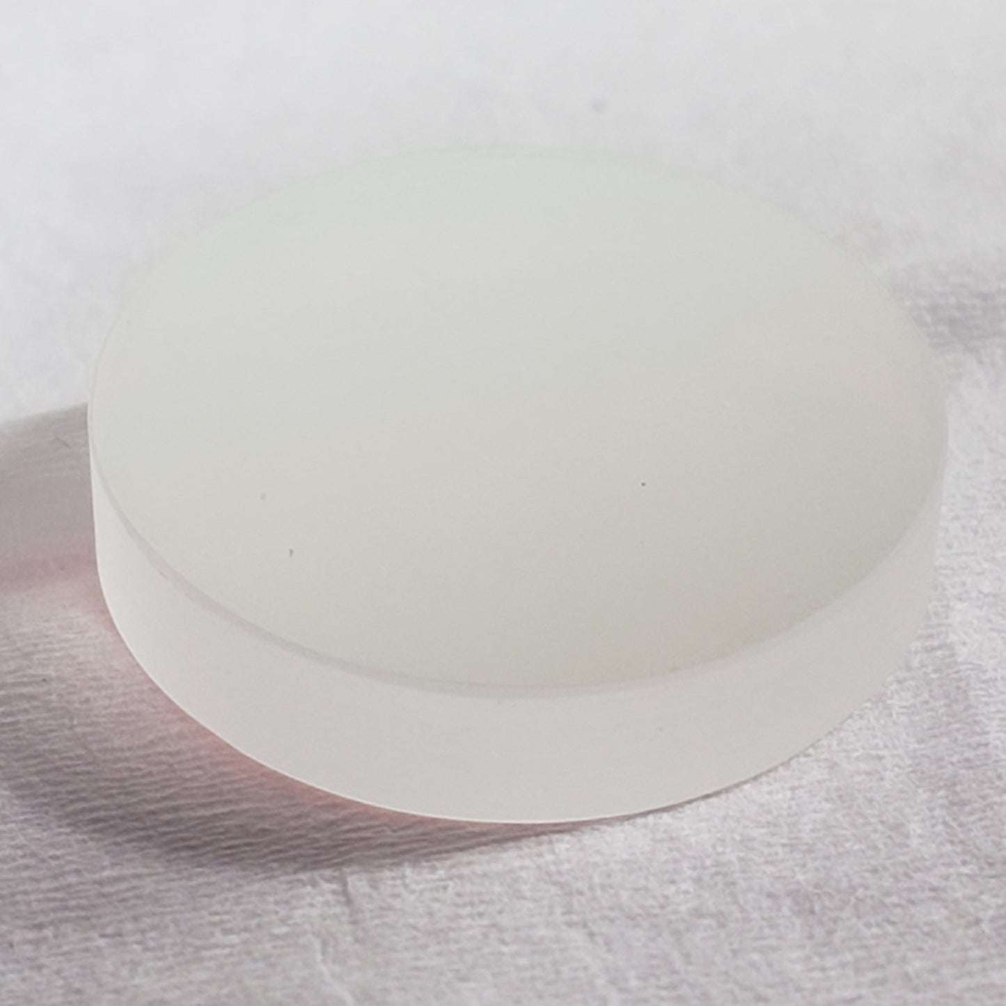 690LP 5/8" Longpass Optical Filter, 690nm LP, Flow Cytometry / FACS Fluorescence