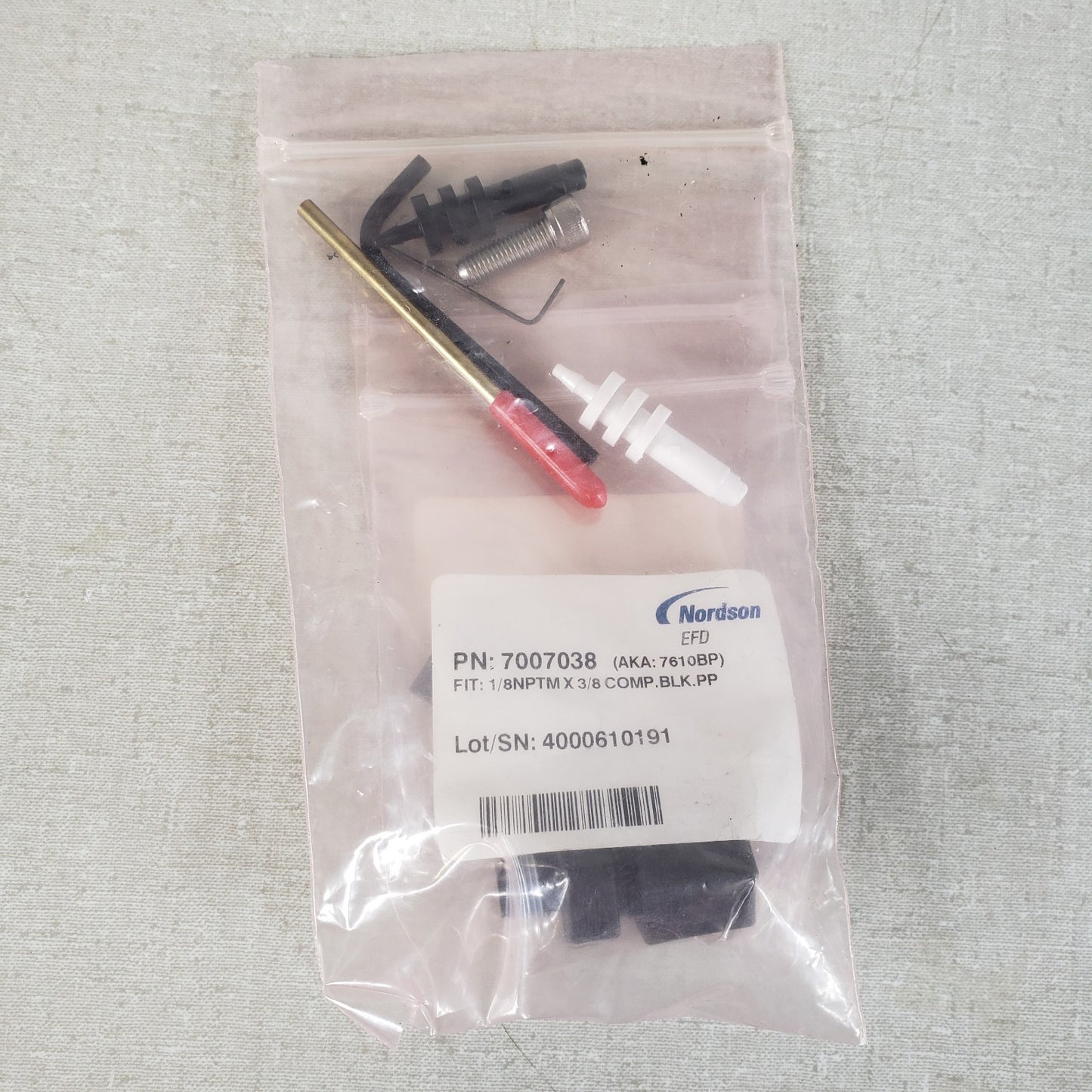 NORDSON EFD 7007038, 7021499 1/8NPTM x 3/8 Comp. PP, 1/8MPT - 1/4 Comp. ELB PP