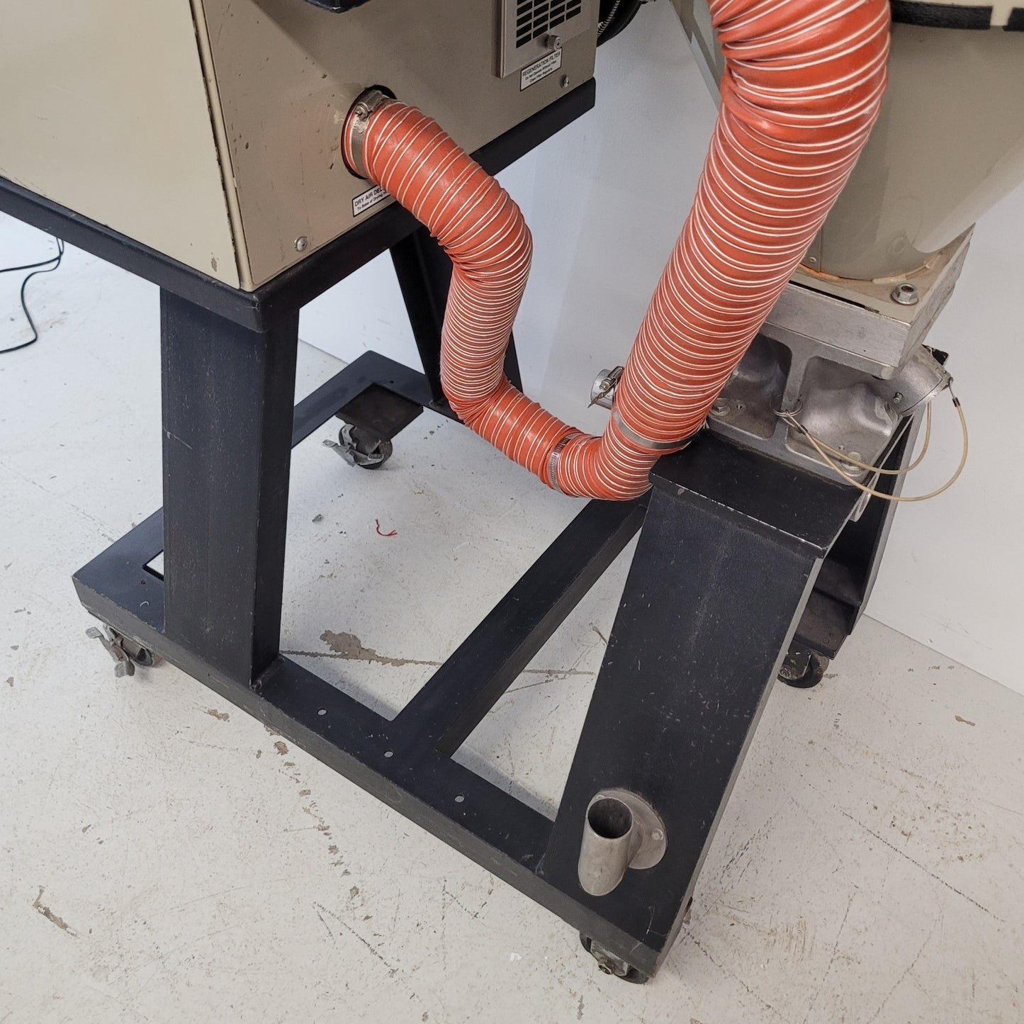 Conair SC30 Portable Carousel Desiccant Resin Material Dryer System Industrial