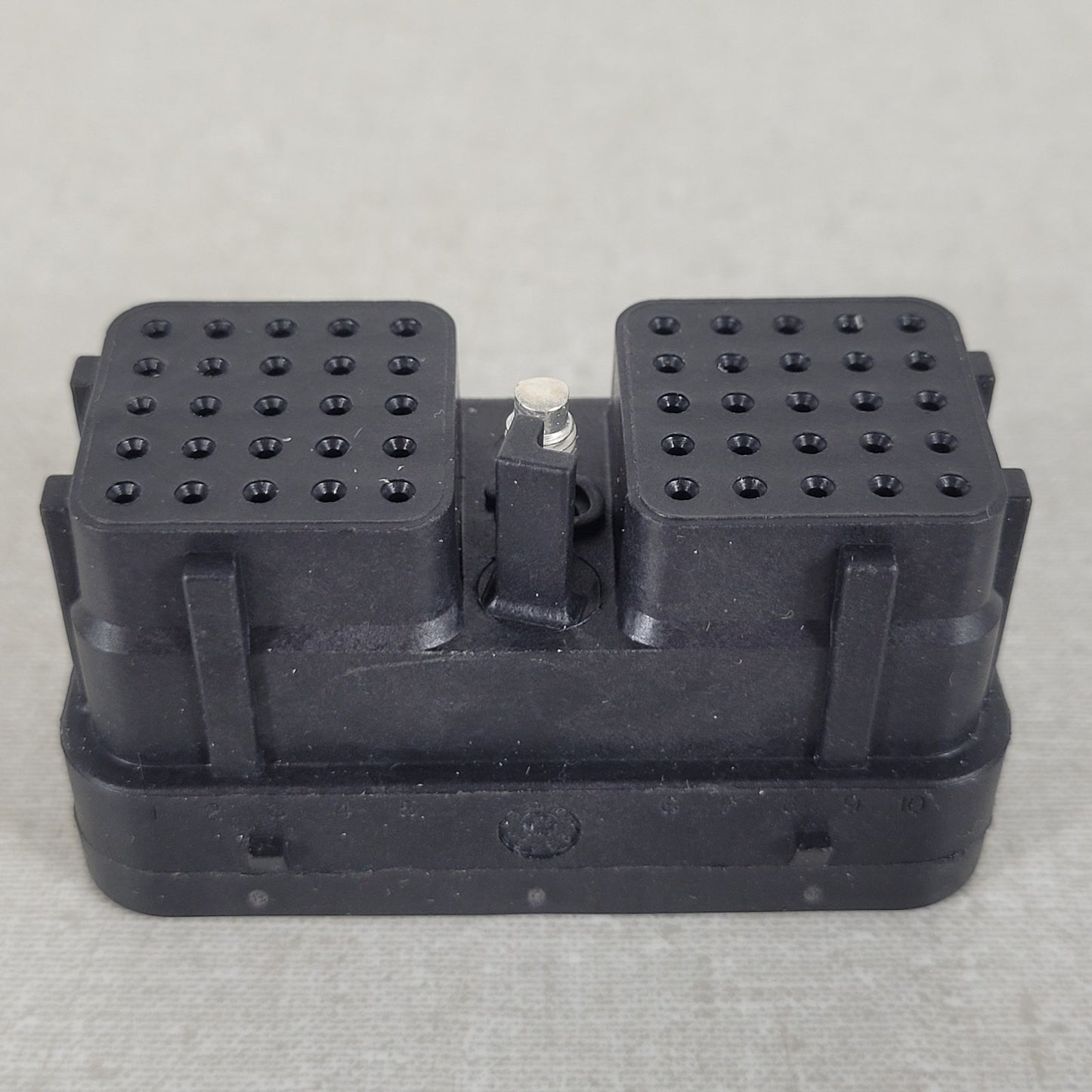 Deutsch DRC26-50S01 DRC Series 50-Way Socket Plug Connector Black w/ Yellow Cap
