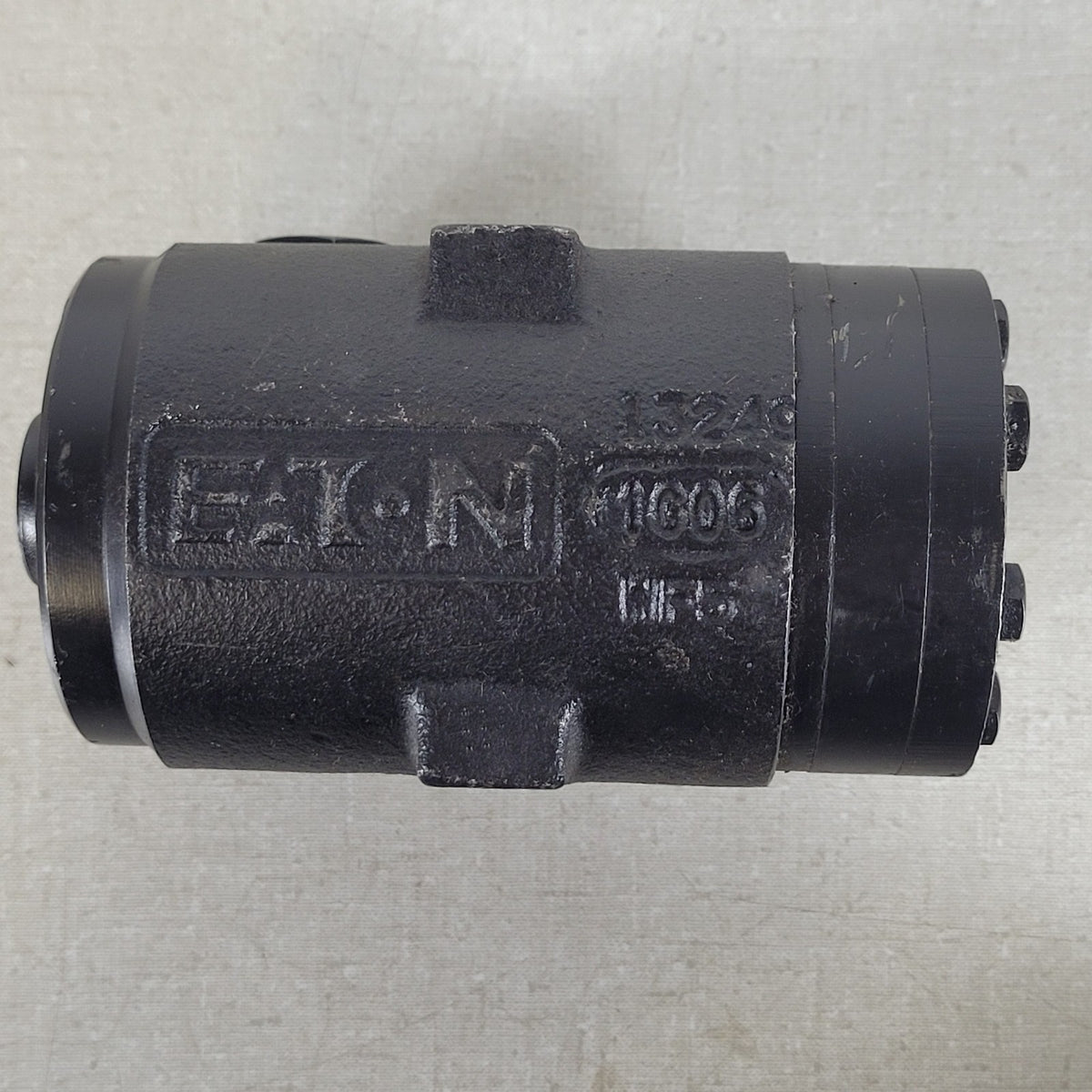 Eaton Char-Lynn 2915156002 Hydraulic Steering Control Unit Valve Untested