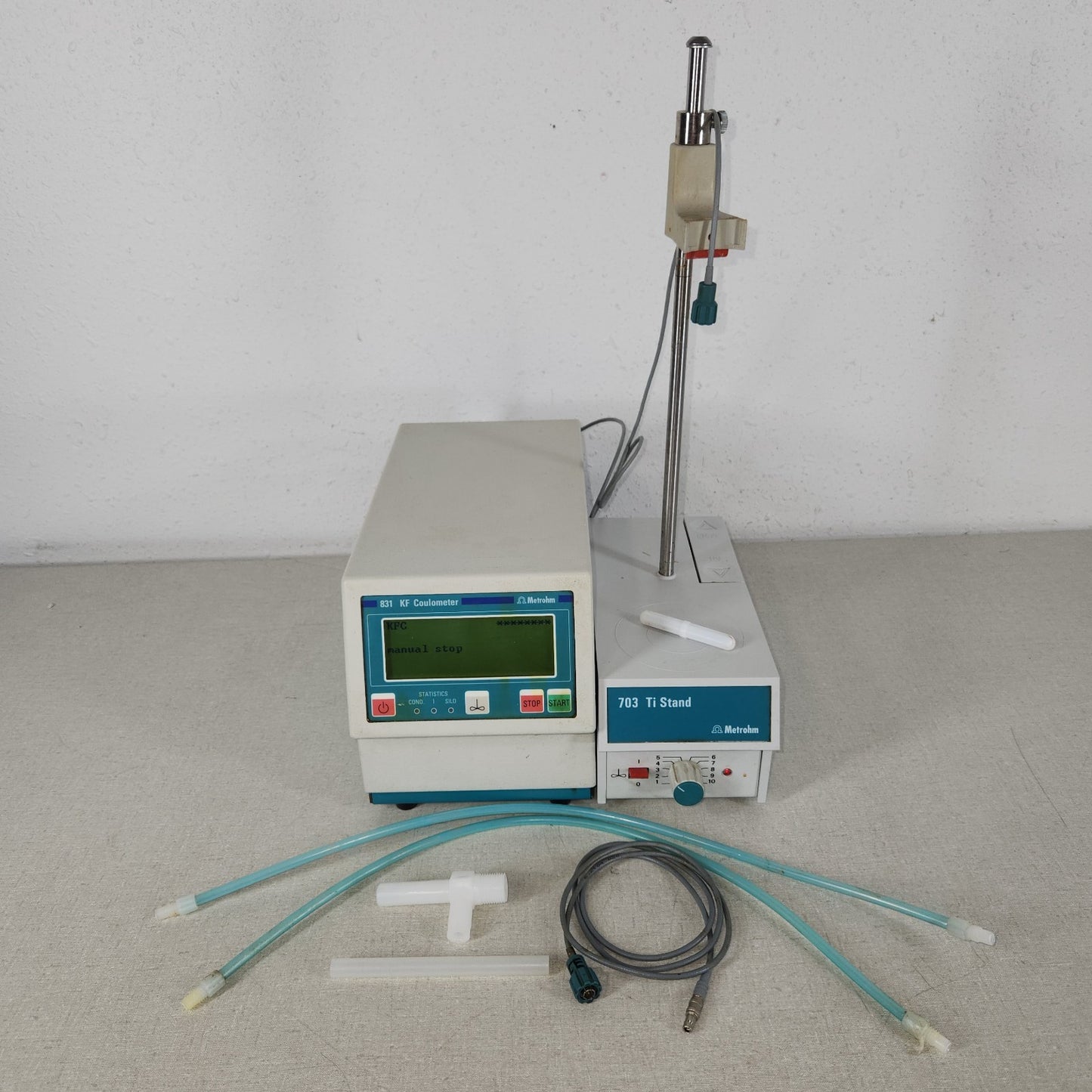 TESTED Metrohm 831 KF Coulometer Karl Fischer Titrator w/ 703 Ti Stand