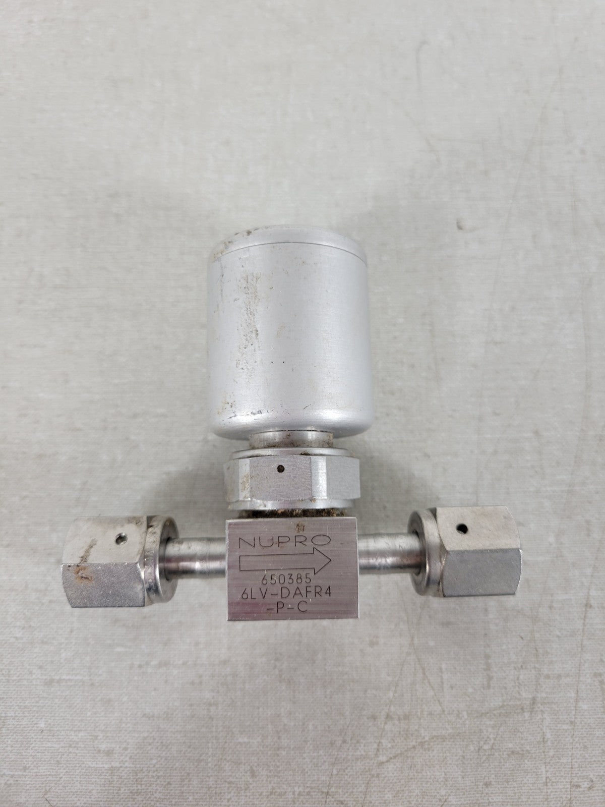 Swagelok Nupro 6LV-DAFR4-P-C 1/4" VCR Ultra High Purity Pneumatic Bellows Valve