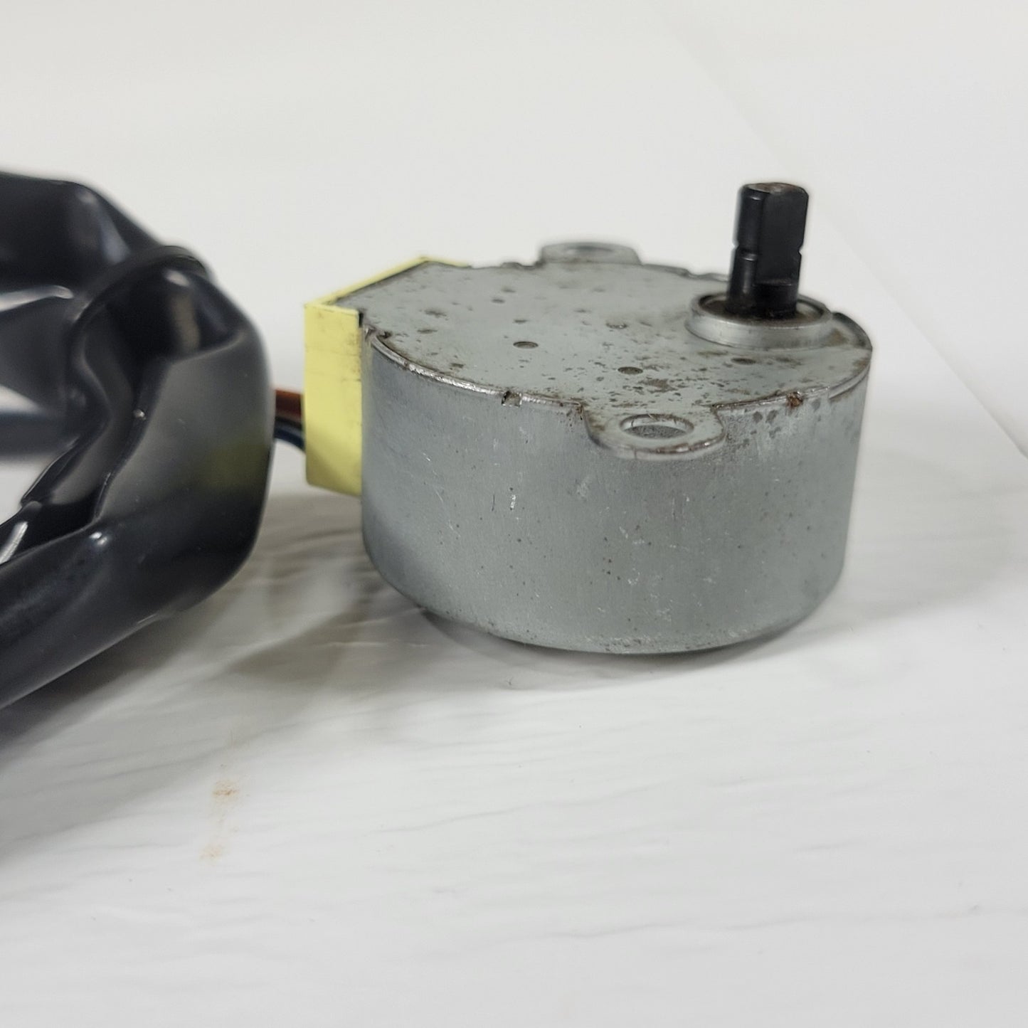 Mitsubishi Materials MP35ED 3124 R 24VDC 650 ohm Stepping Motor 3 x 5 mm Drive