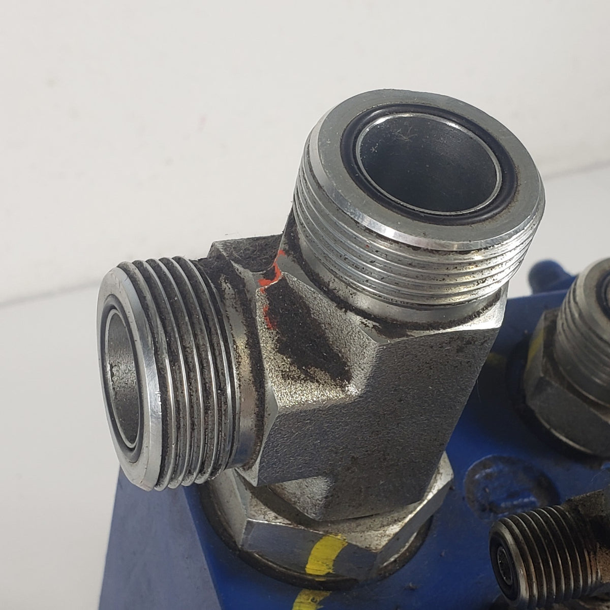 Bosch Rexroth R901176571 M6 3-Spool Hydraulic Control Valve Bank UNTESTED