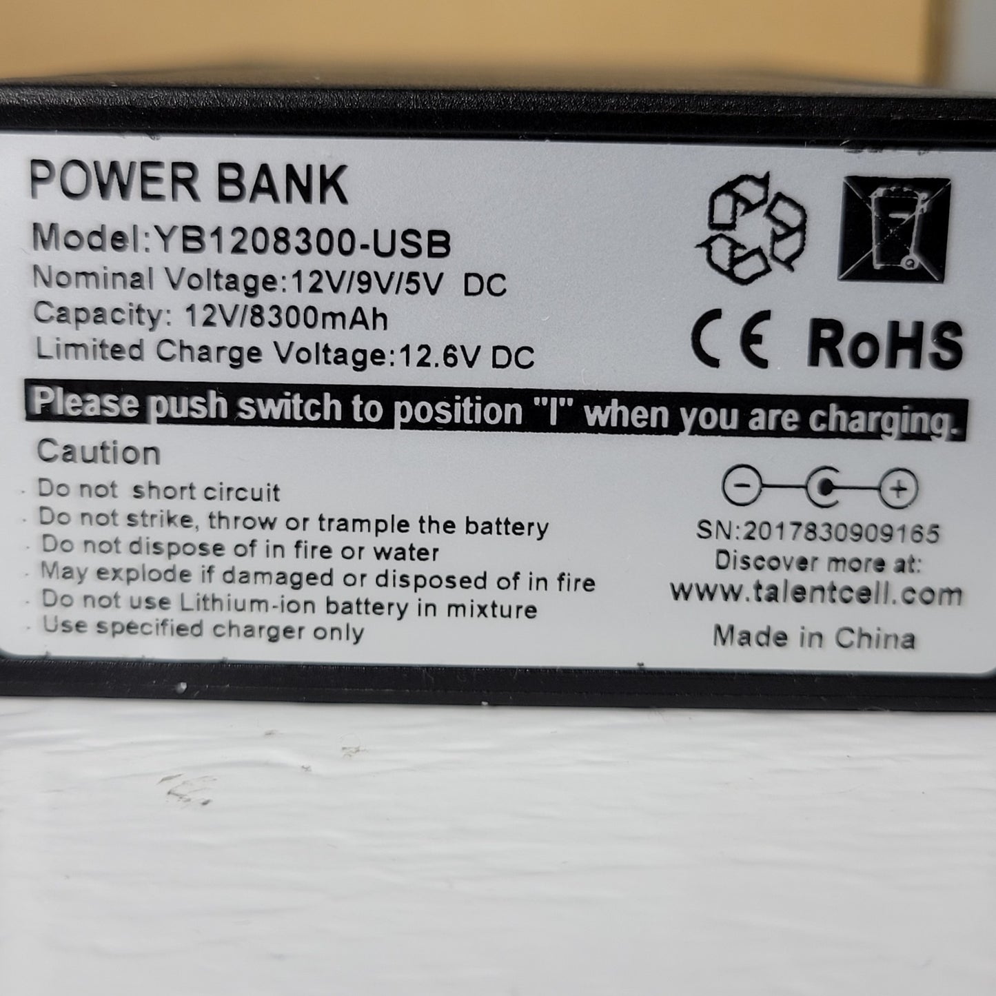 Talentcell YB1208300-USB Portable rechargeable Power Bank 8300mAh 12V 1.5A