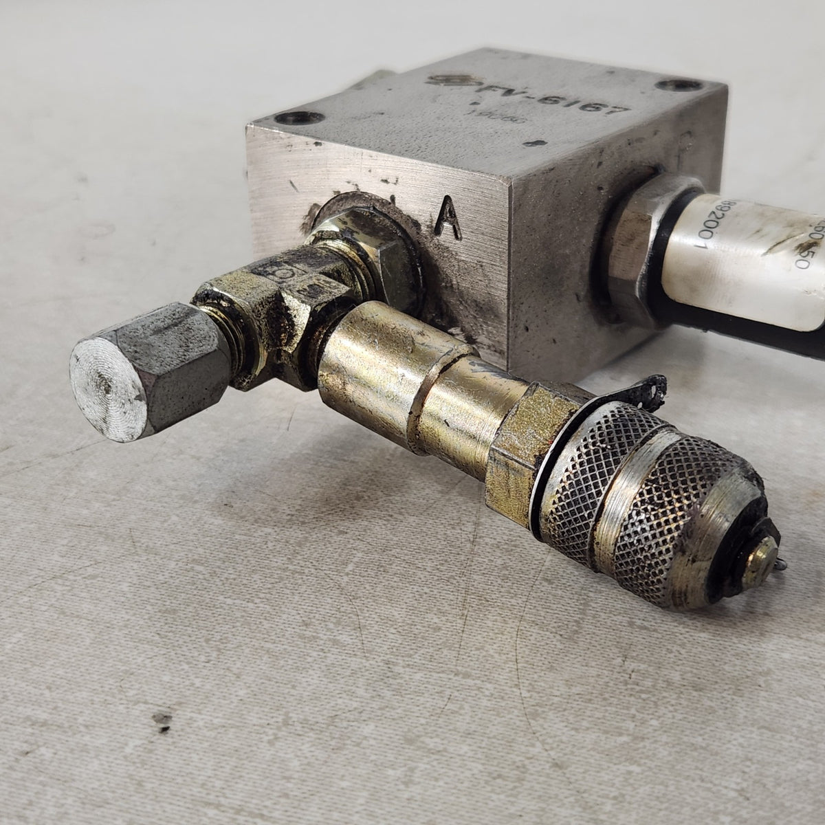 Sauer Danfoss FV-6167 Vermeer Pressure Gauge Shuttle Valve Manifold Untested