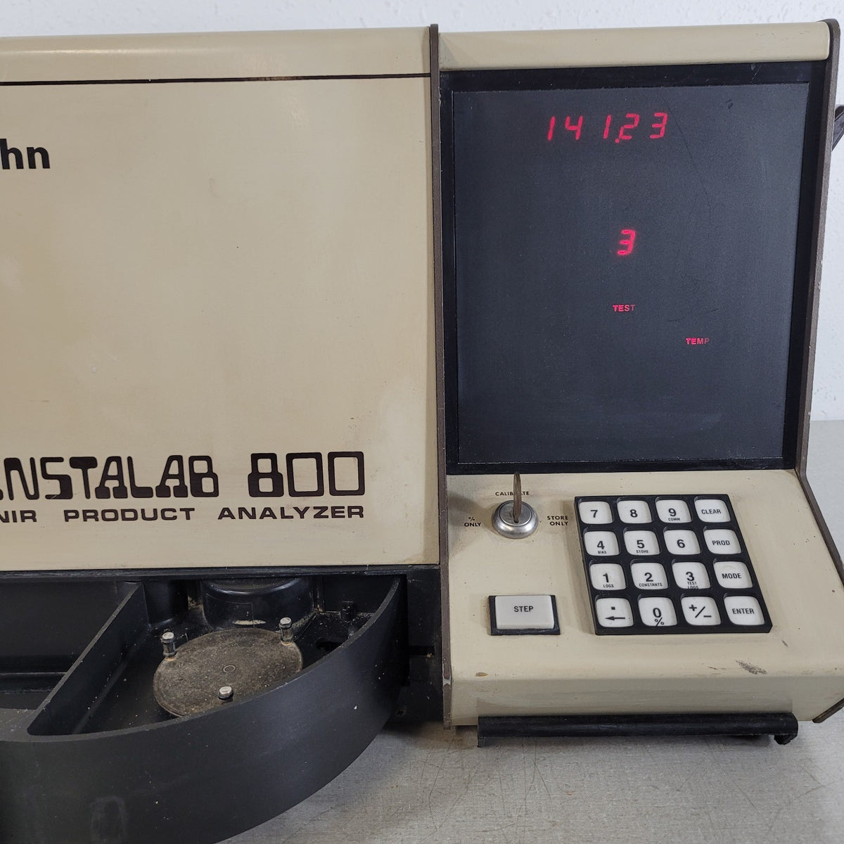 Dickey-john InstaLab 800 NIR Grain Protein Oil Moisture Analyzer Powers Up