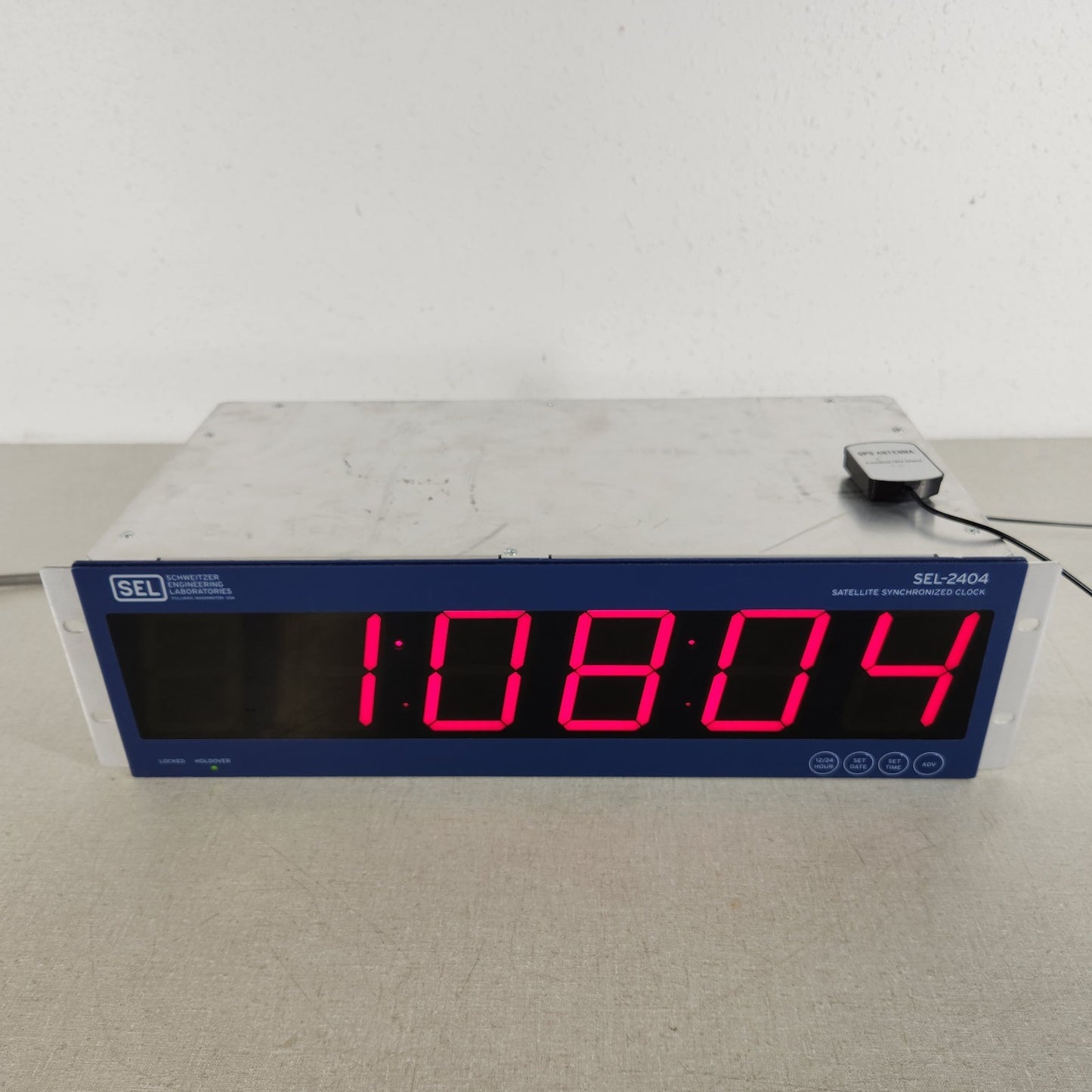Schweitzer SEL-2404 Satellite GPS Clock IRIG-B ±100ns w/ Antenna Tested