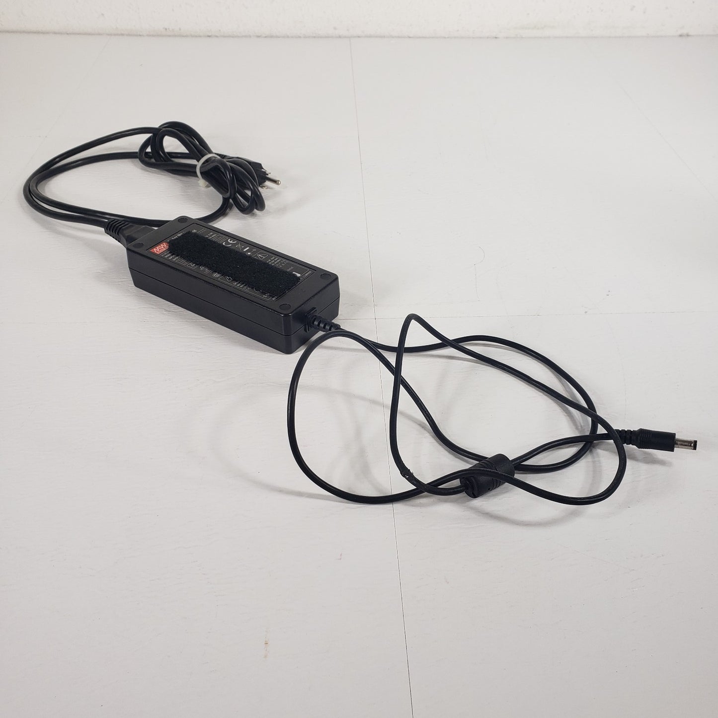 Mean Well GS90A24-P1M 24V 3.75A 90W AC/DC Switching Power Adapter
