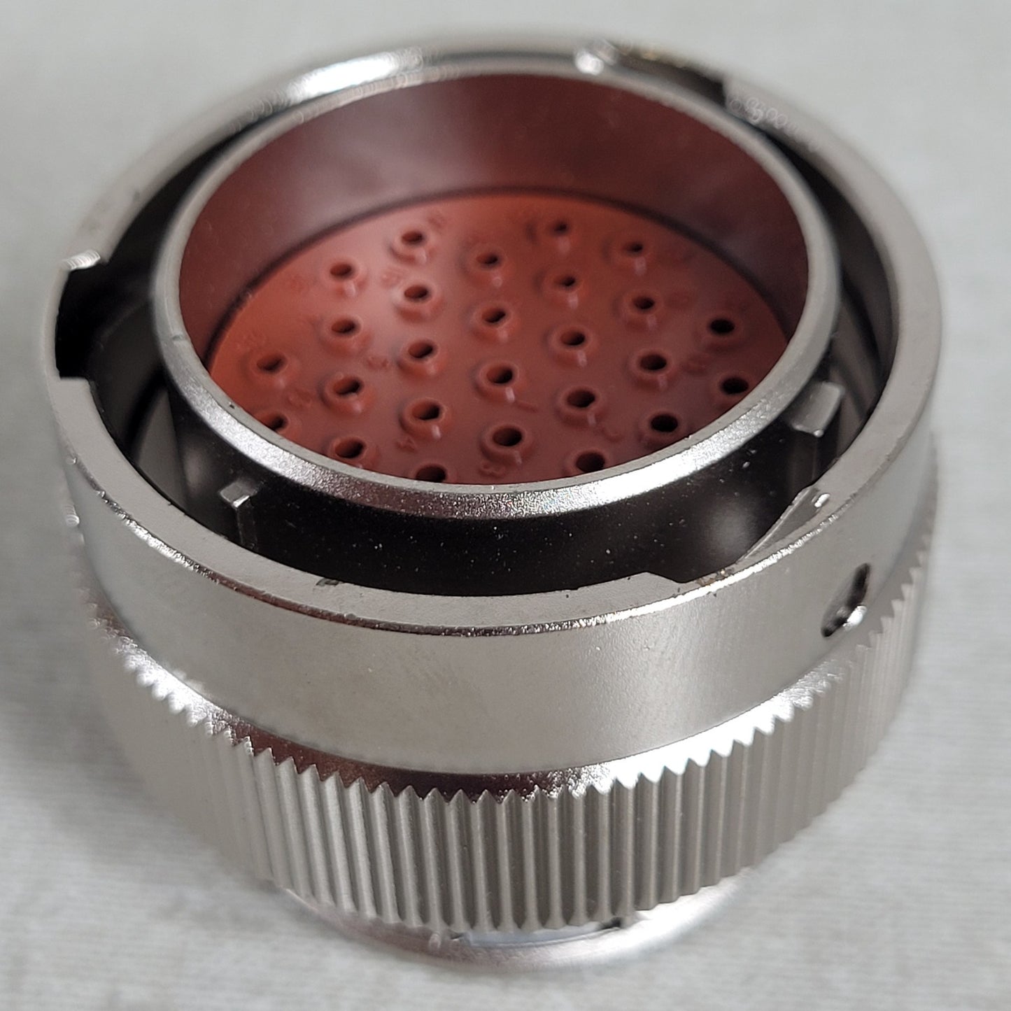 Amphenol AHDM06-24-31PT-059 31 Pin Circular Plug Conn w Backshell IP67 IP69K