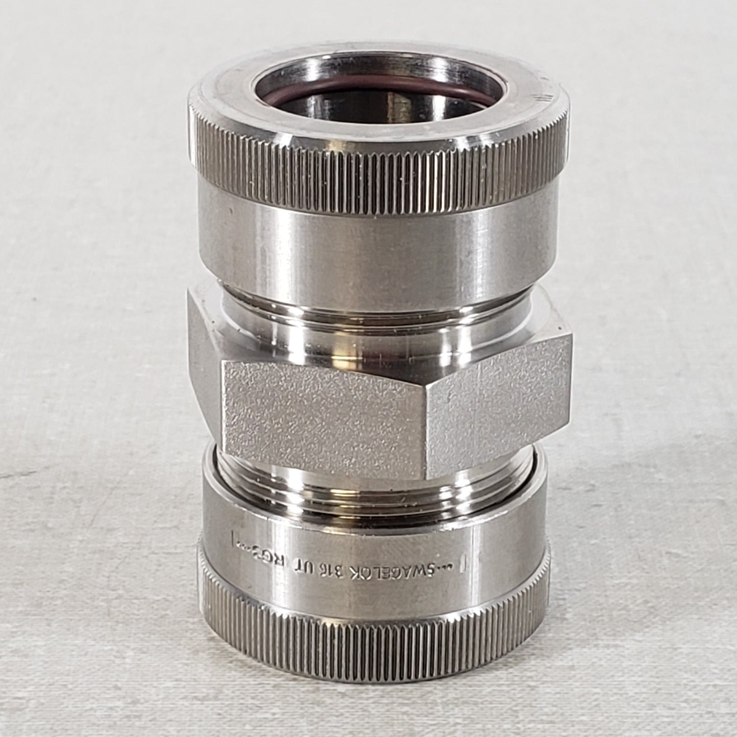 Swagelok SS-16-UT-6 1" OD Stainless Steel Ultra Torr Union Vacuum Fitting