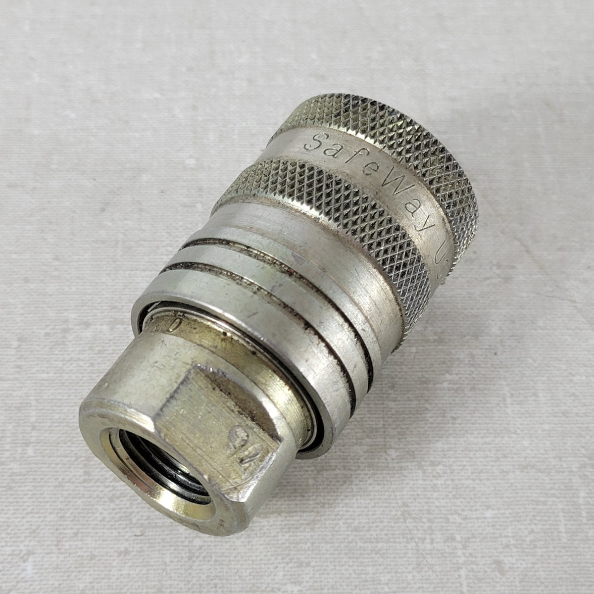 Safeway S45-3 3/8"-18 NPT Female Hydraulic Quick Coupler 3000 PSI ISO 5675