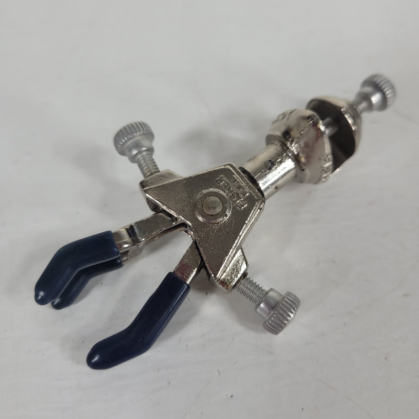 Lot of 3 Fisher Assorted 3- and 2-Prong Lab Utility Clamps w/ Bosshead Holders