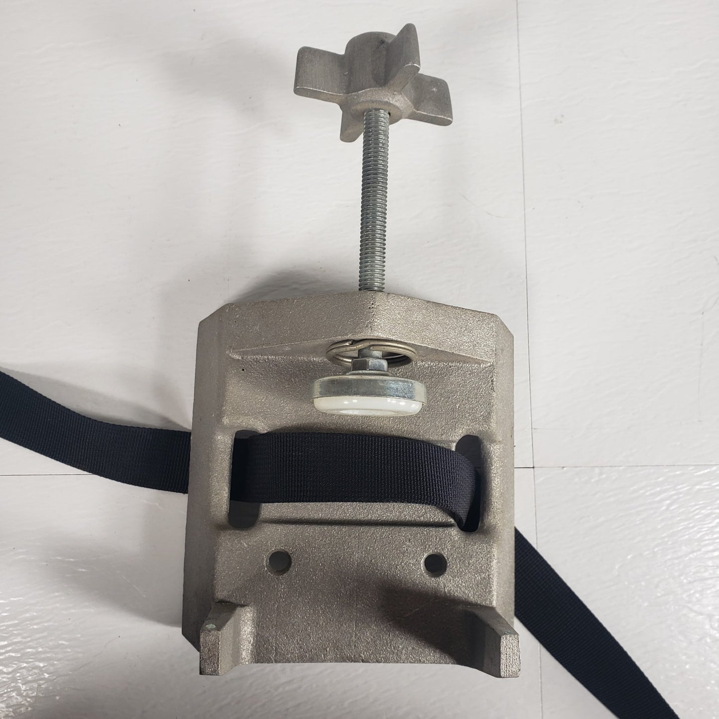 Industrial Gas Cylinder Bench Mount Bracket Clamp Holder Single Tank Rack