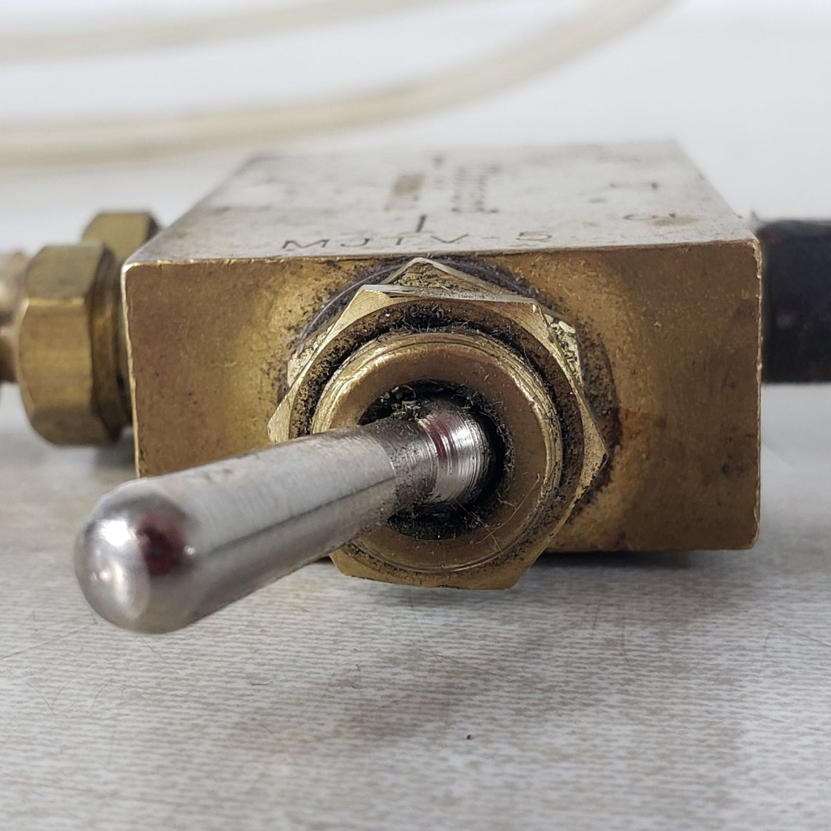 CLIPPARD MJTV5 Hydraulic & Compressed Air Minimatic Pneumatic Cylinder, Untested