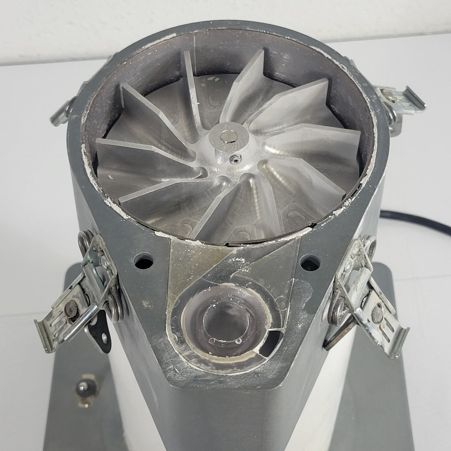 TESTED UDY 3010-030 Cyclone Sample Mill; Grinds Grain, Feed, and Ag Products