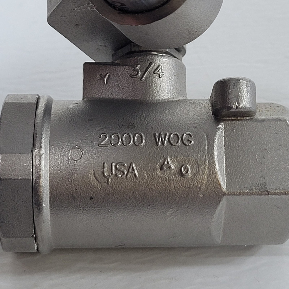 Apollo 76-106-01 1-1/4" CF8M Stainless Steel Ball Valve 1500 WOG NPT USA