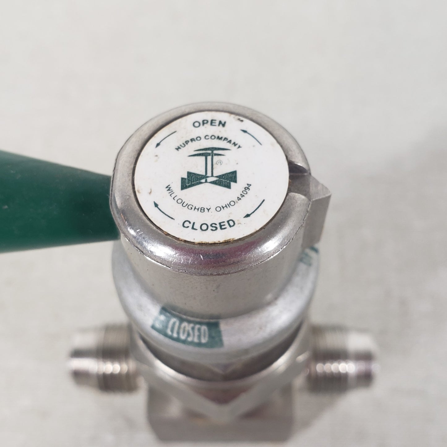 NUPRO SS-DLVCR4 1/4in Male VCR High-Purity Diaphragm Valve Swagelok