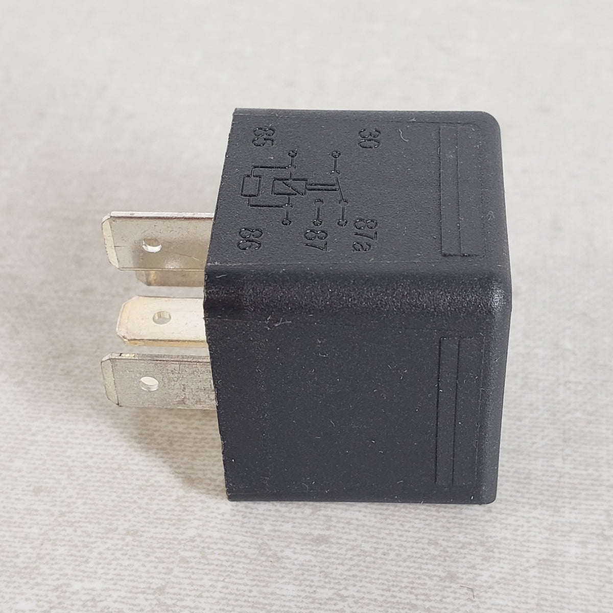 HELLA 14100455 960388-10 12V 5-Pin SPDT Automotive Relays Lot of 2