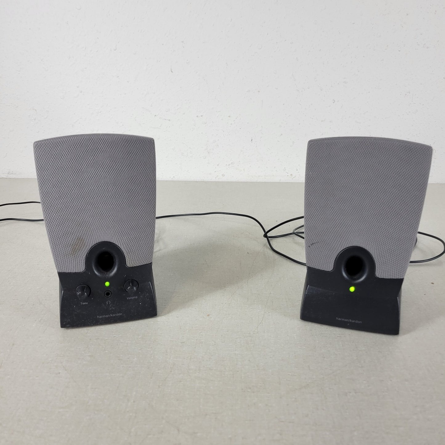 Harman Kardon 06941V Multimedia Speakers System with Power AC Adapter