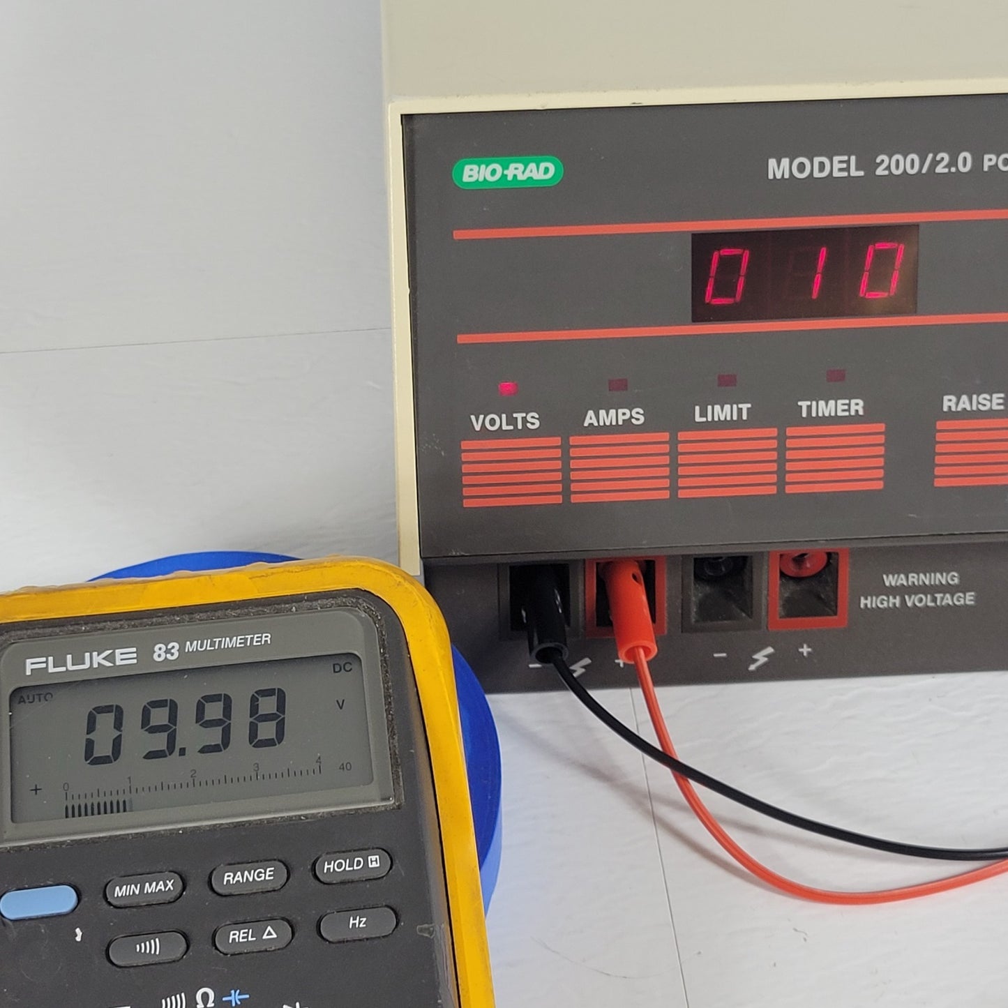 TESTED BIORAD Model 200/2.0 Electrophoresis Power Supply, 5-200V, 0.01-2.0A