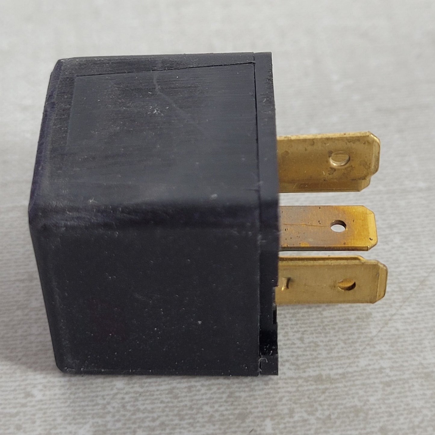 Lot of 4 Hella 87452 12V Automotive Plug-In Relays 20/40A w/ Diode
