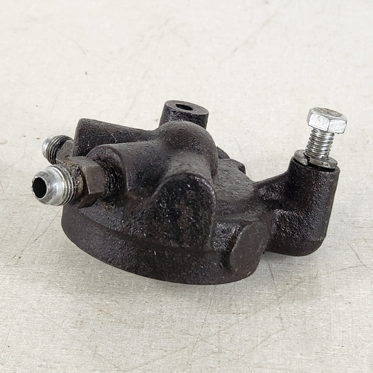Bolens 1800 1900 Eliminator Hydraulic Oil Filter Manifold 1734345 Untested