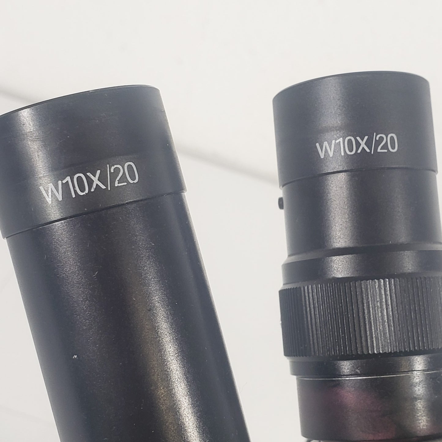 Edmund Scientific 31196-00 Stereo Binocular Microscope WF10X/20 20X 40X