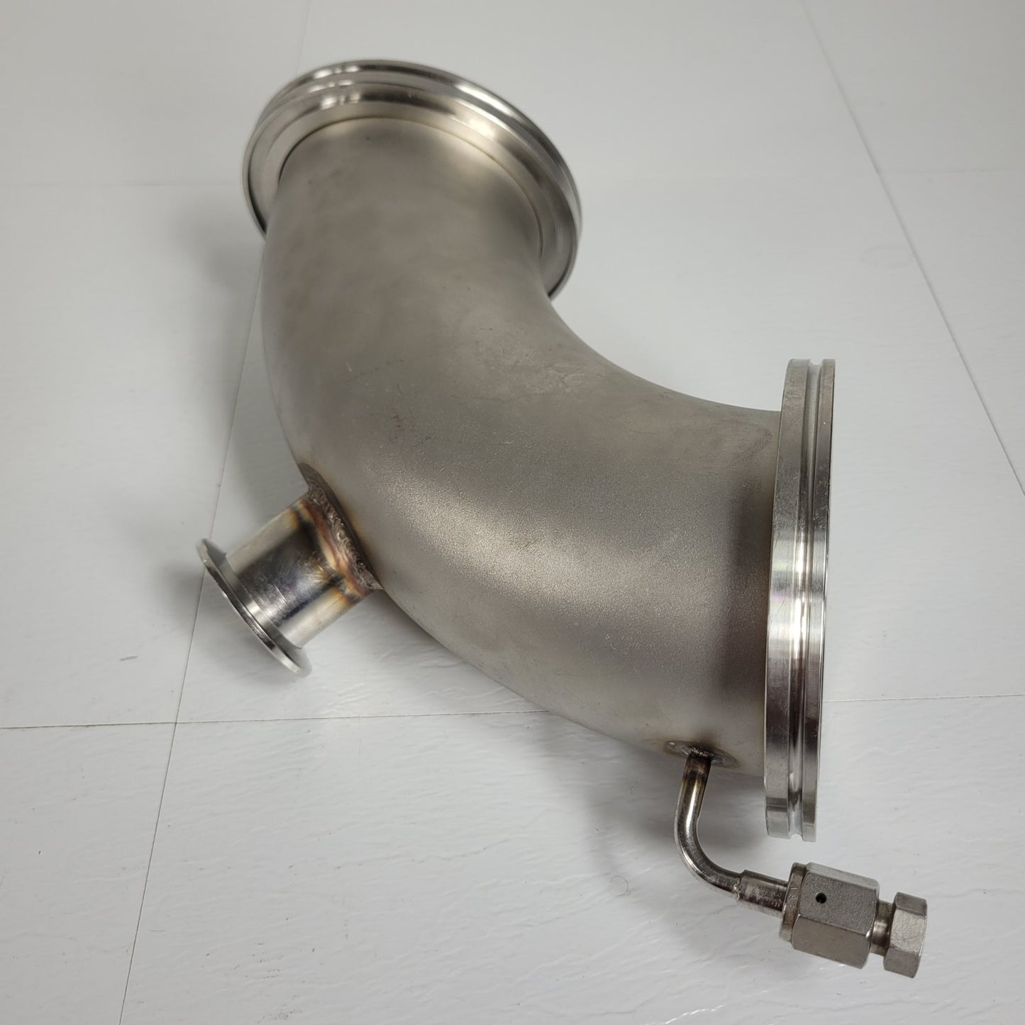 ISO-K100 to KF40 High Vacuum 90° Elbow Adapter Tee w/ 1/4" VCR Side Port