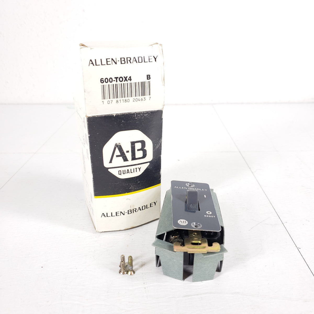 Allen-Bradley 600-TOX4 Series B Manual Motor Starter ON/OFF Switch w/ Box NOS