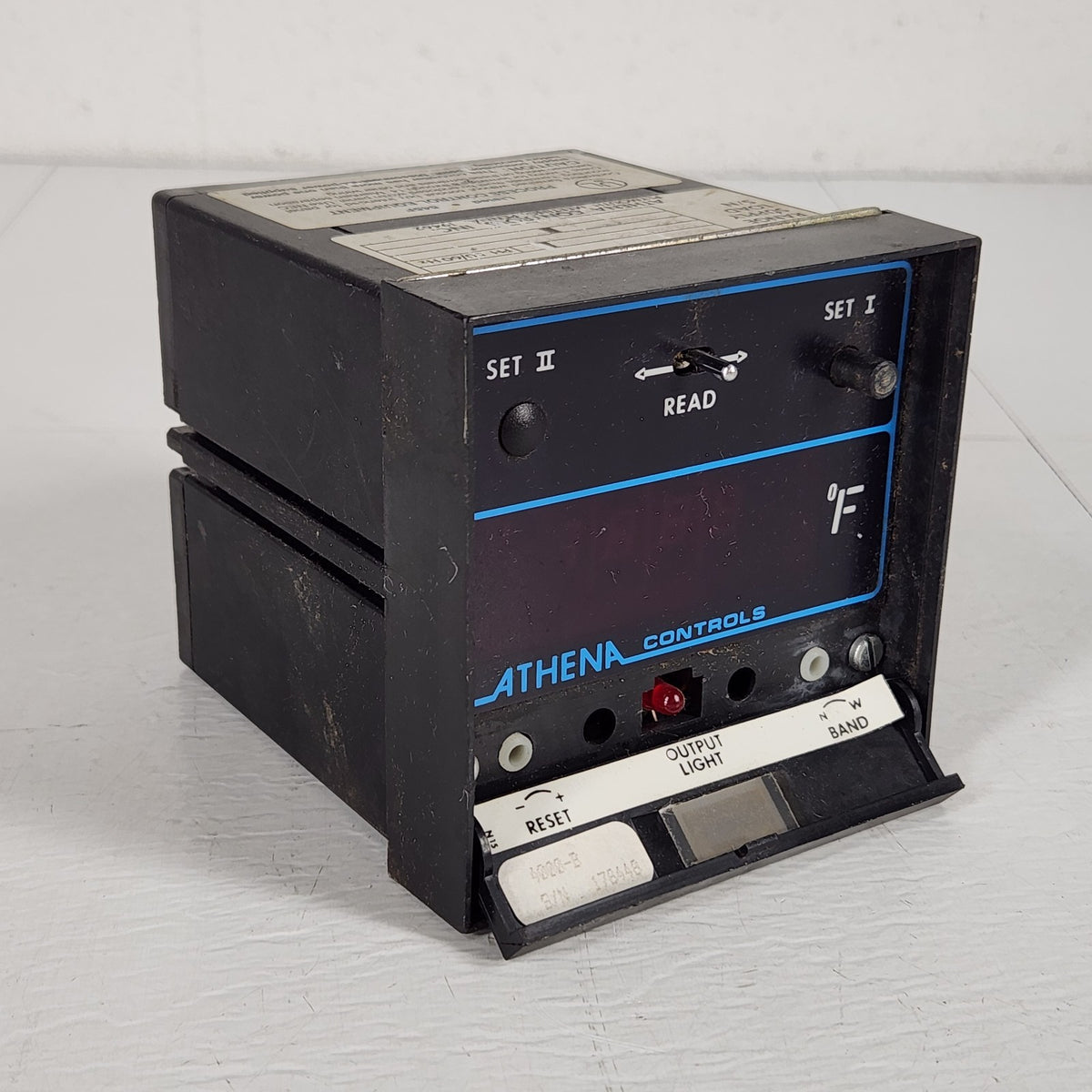 FOR PARTS Athena Controls 4000-B Temperature Process Controller Repair AS-IS