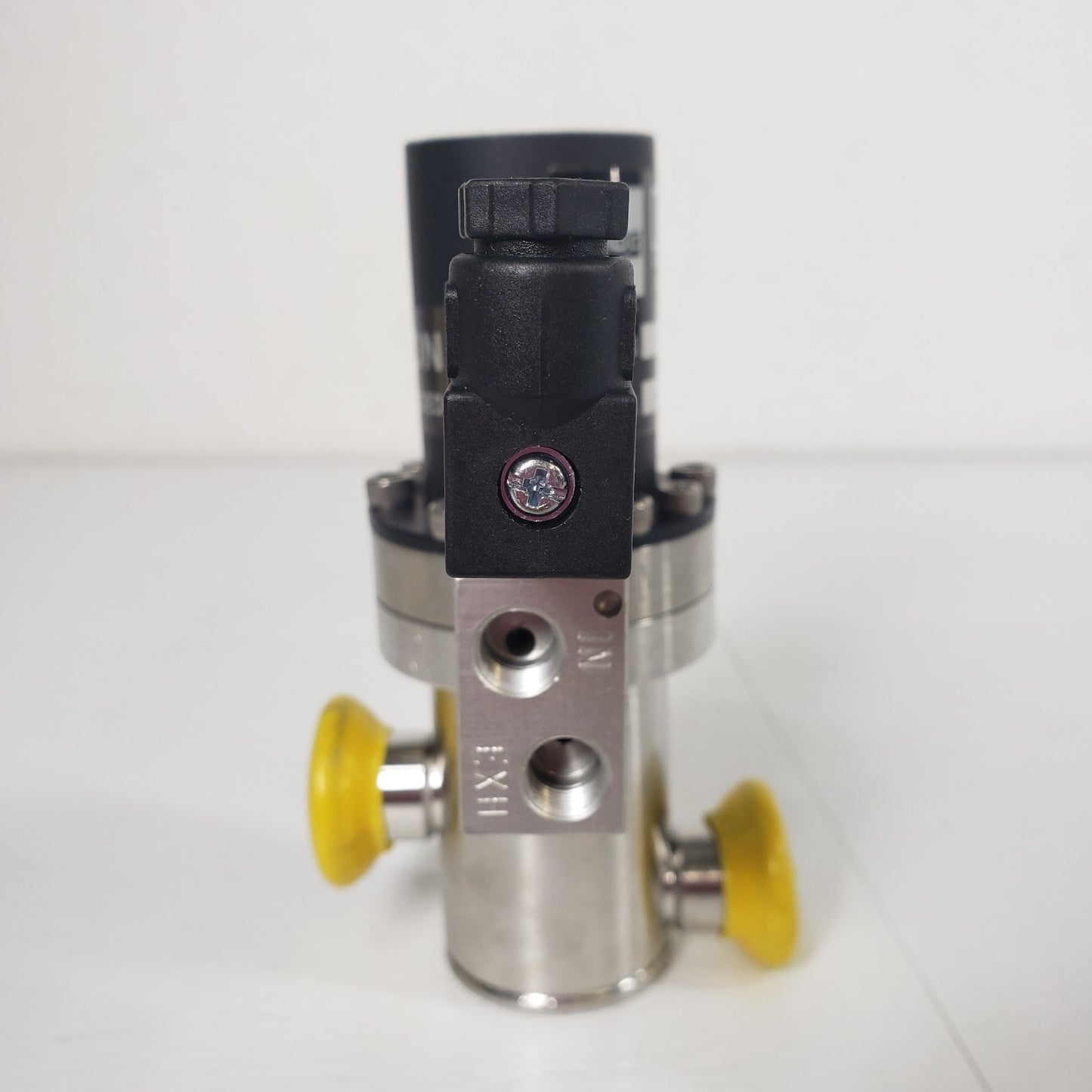 MDC KIV-075-P High Vacuum Inline Pneumatic Valve 2x KF16 NW16 QF16 320-72