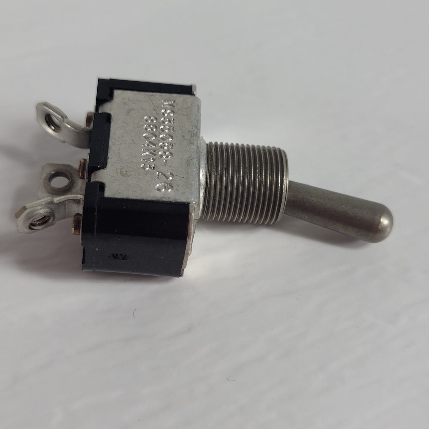 Cutler-Hammer 8804K13 MS35058-26 Sealed SPDT Momentary Toggle Switch