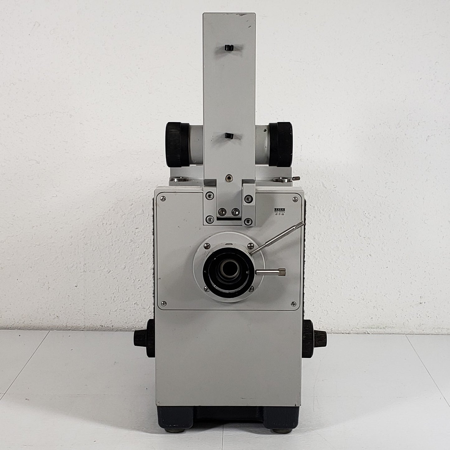 Carl Zeiss IM Vintage Inverted Microscope Stand Body w/ Stage Adjustment