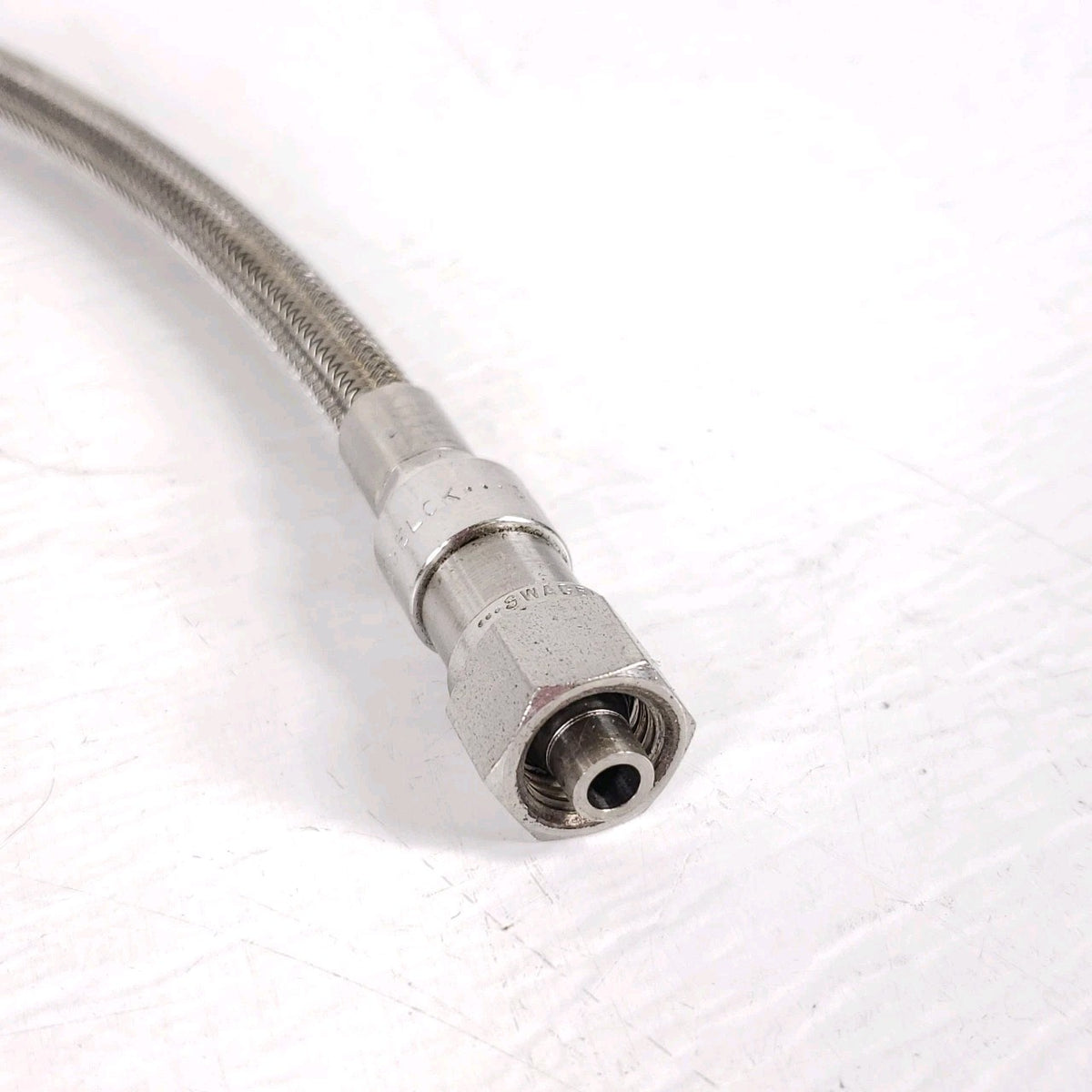 Swagelok 1/4" Compression Stainless Steel Braided Flexible Hose 6 ft w/ Fittings