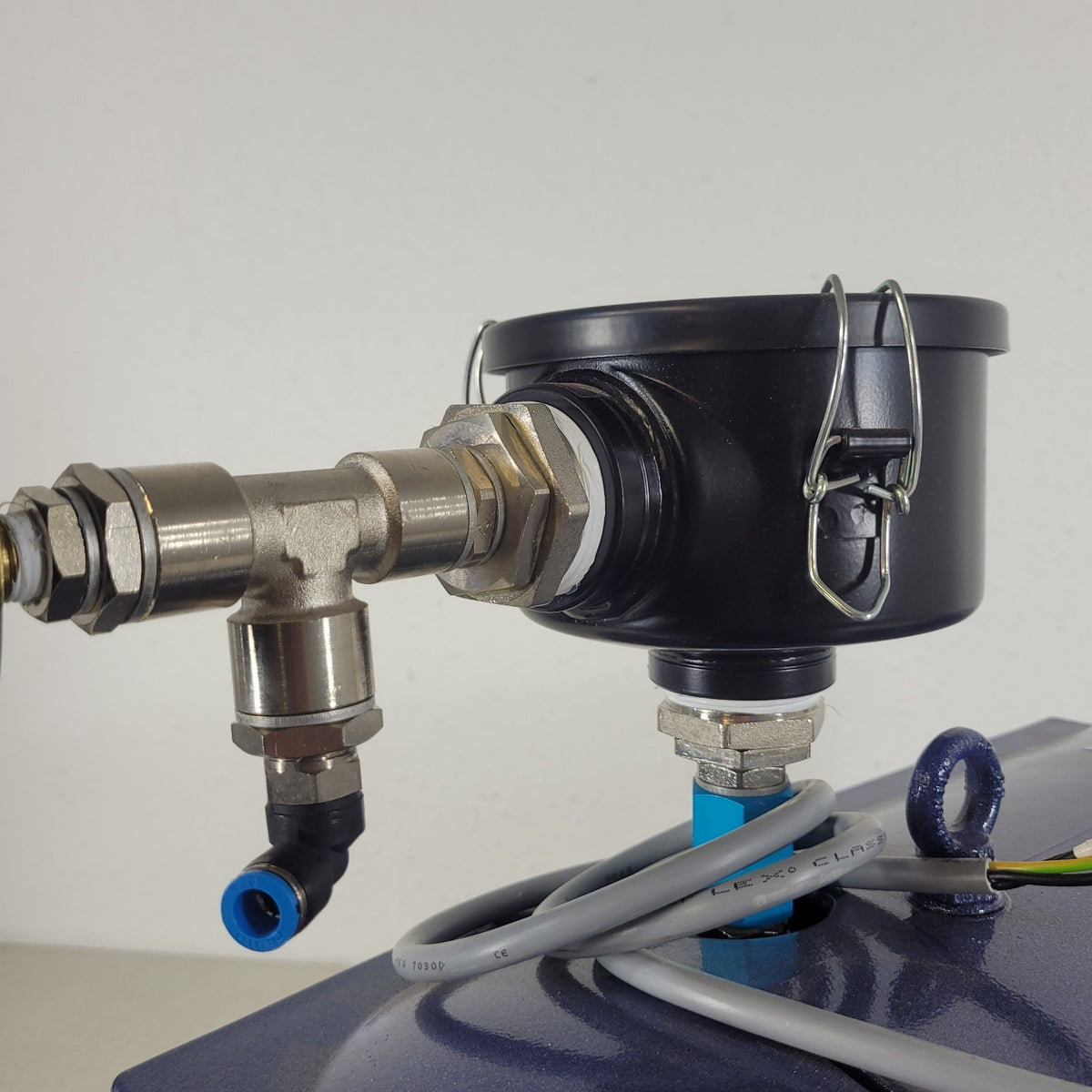 Becker VX4.25 Oil-Free Dry Rotary Vane Vacuum Pump 30m3/h 3-Phase 100mbar