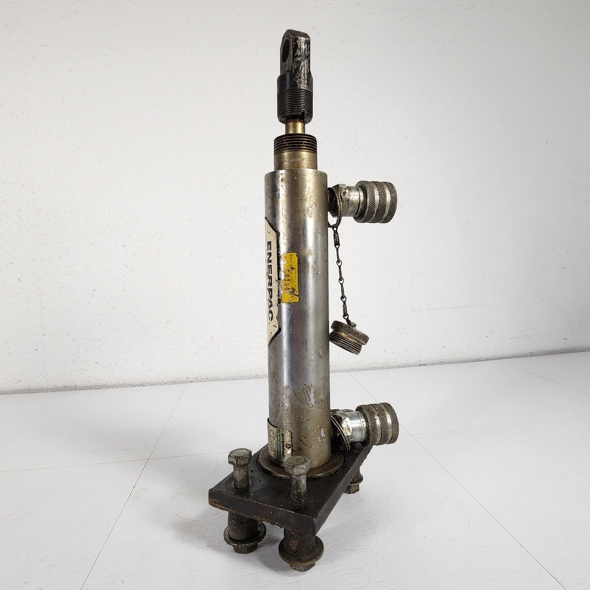 Untested ENERPAC Test Systems 220A 4-Ton Hydraulic Force Ram Cylinder Actuator