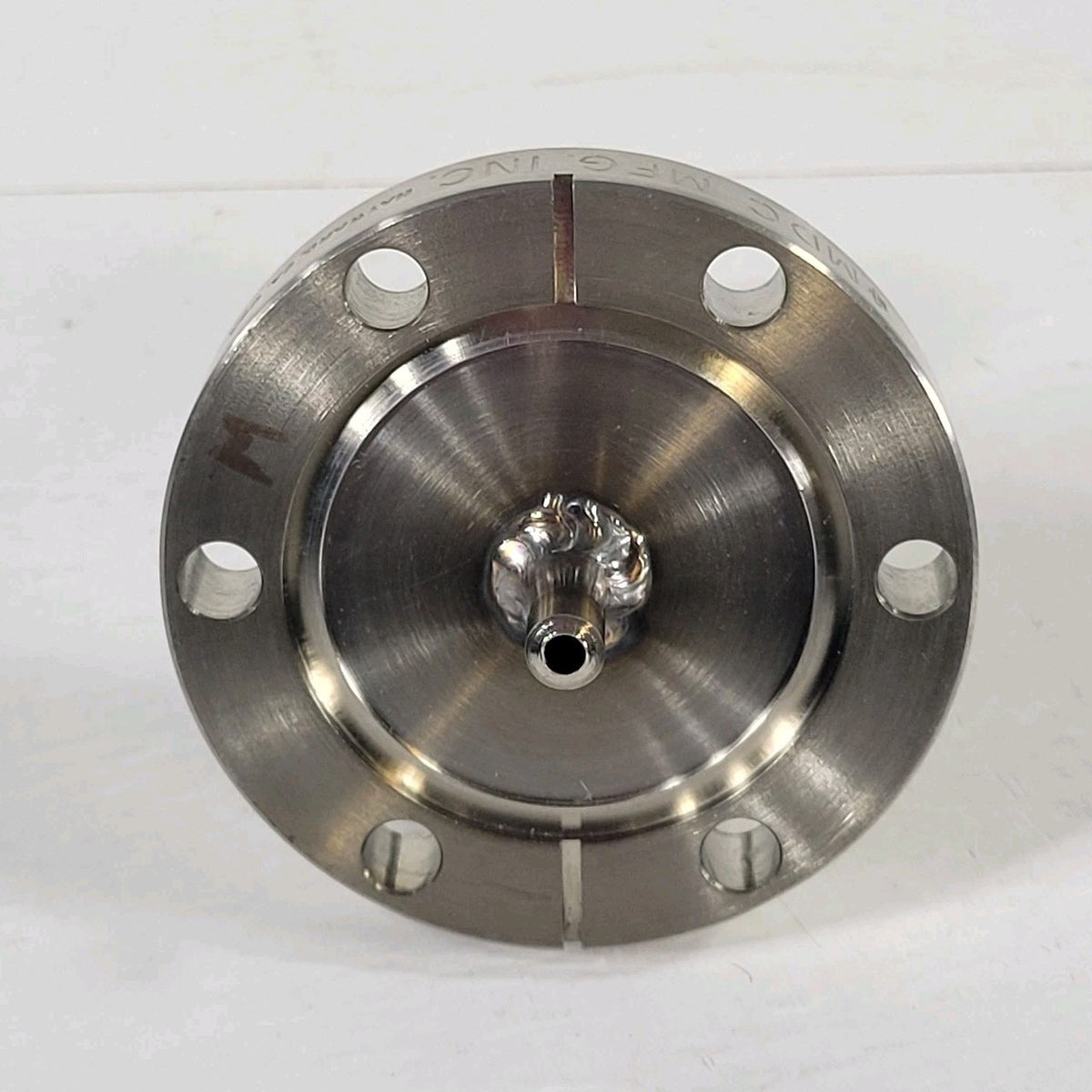 MDC LF-275VCR 2.75" CF Conflat DN35CF UHV 1/4" VCR Fluid Feedthrough Single Side