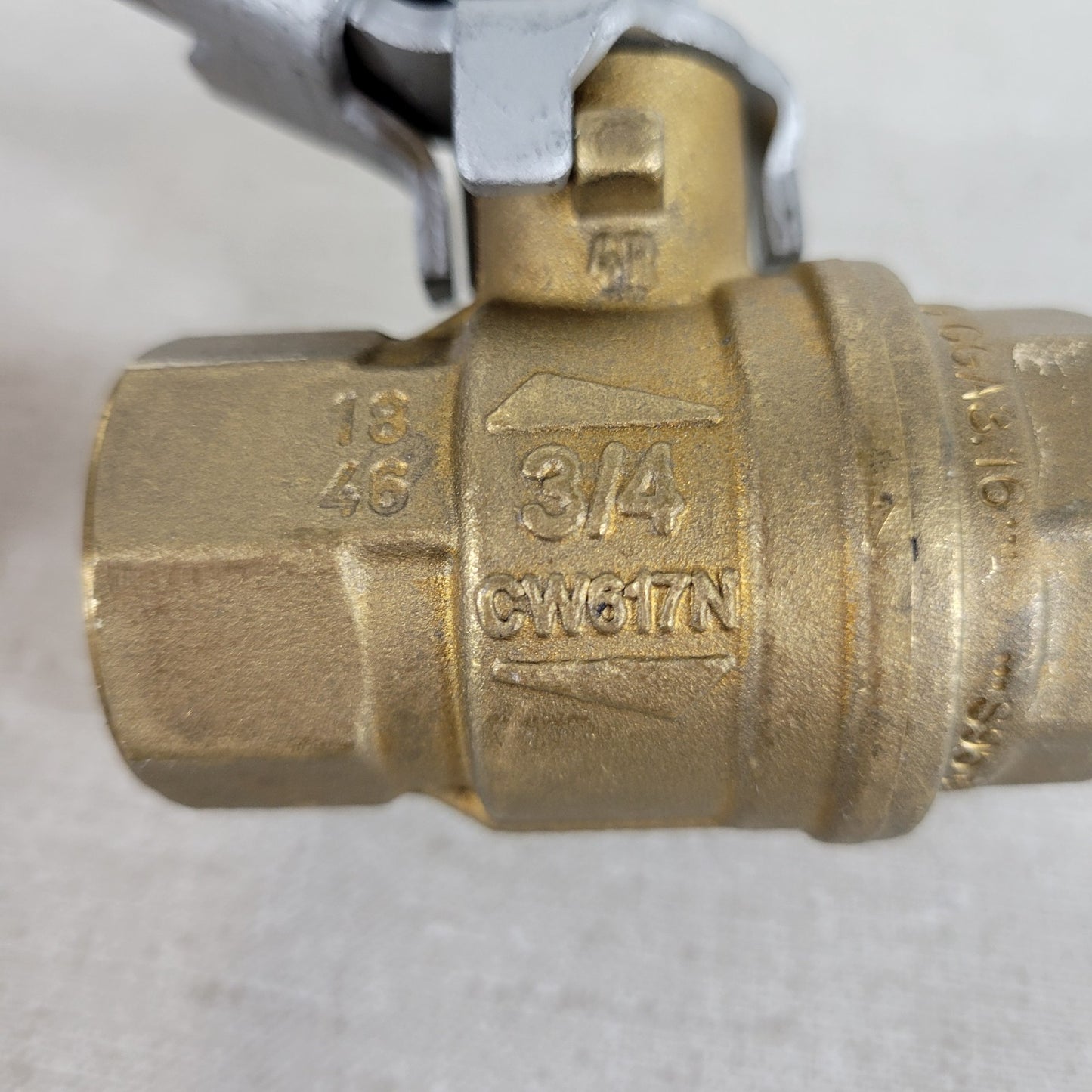 RuB S95E45 3/4" FNPT Brass Full Port Ball Valve 600 CWP Locking Handle
