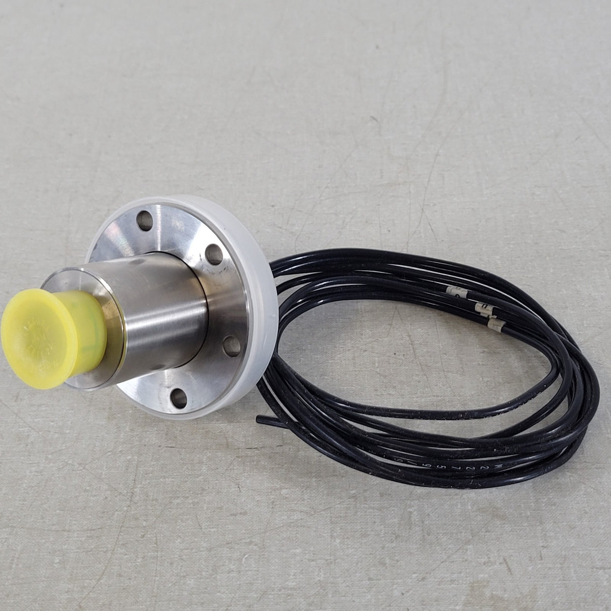 2.75" CF DN35CF 4-Pin High Current Vacuum Electrical Feedthrough MS3471L14-19P