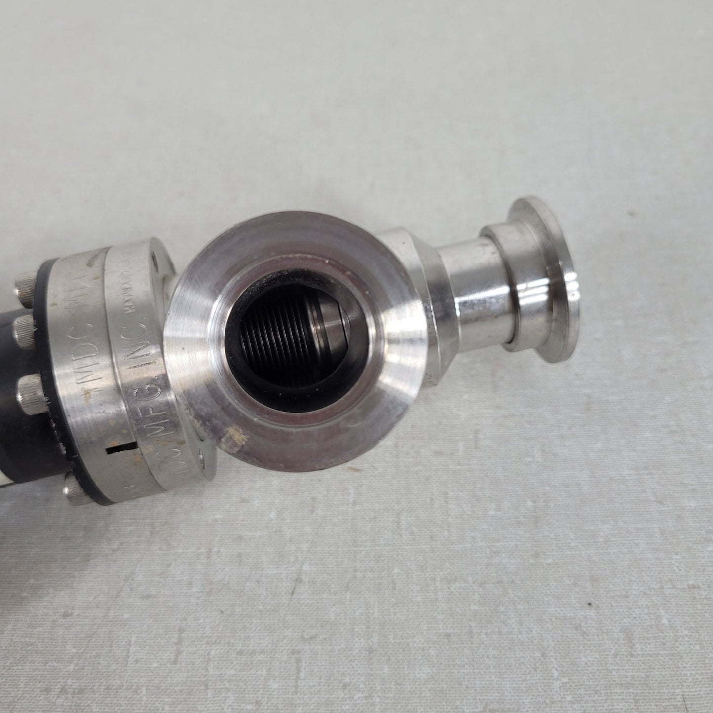 MDC 311073 KAV-100-P KF25 NW25 Pneumatic NC SS High Vacuum Angle Valve Tested