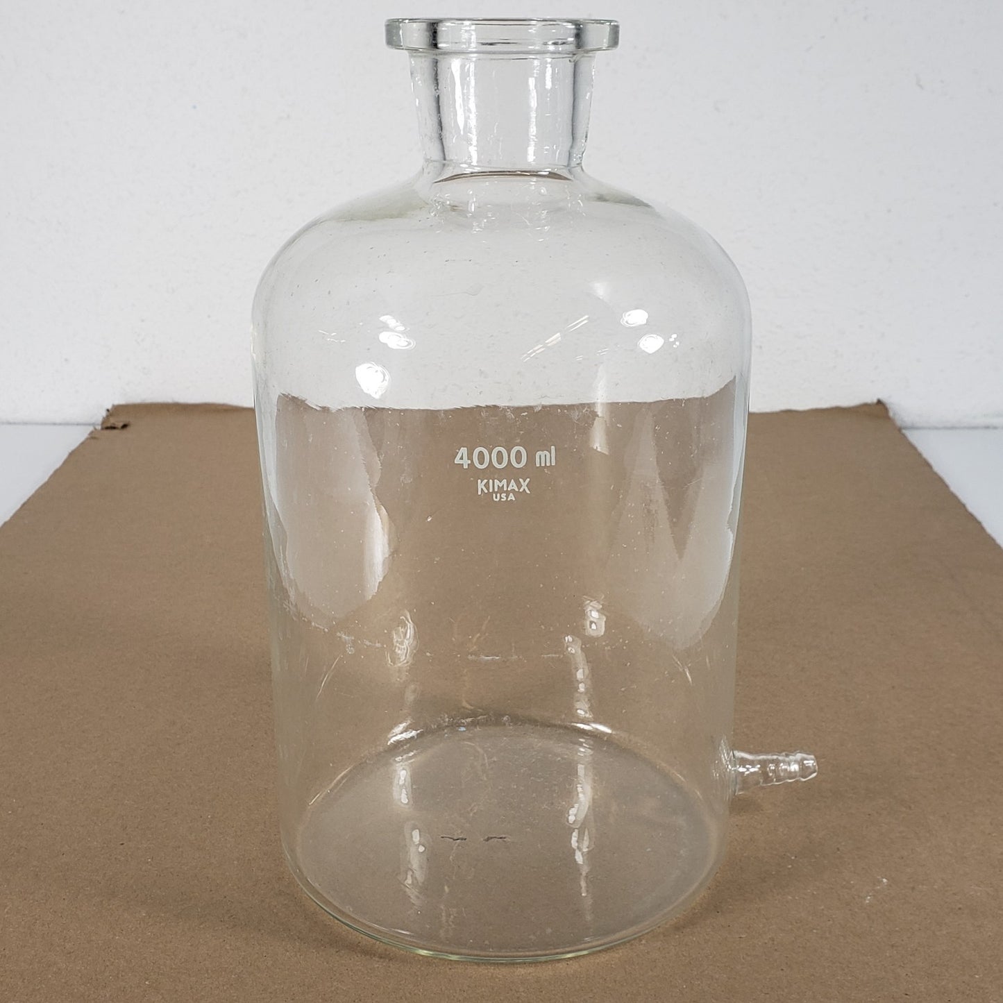 Kimax 14607-4000 4000mL Glass Reservoir Bottle w/3/8" Bottom Hose Outlet