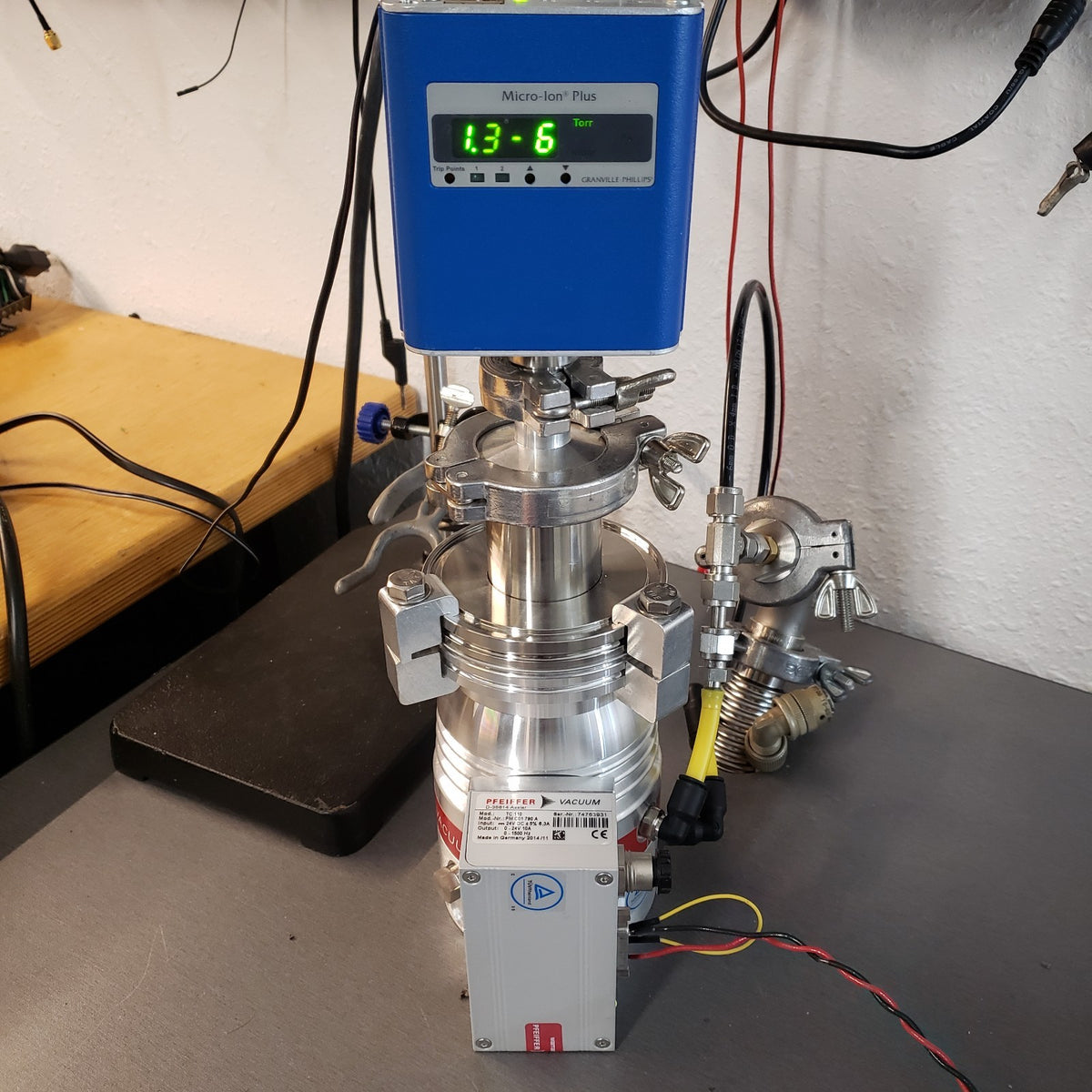 TESTED 1E-6 Torr Pfeiffer HiPace 80 PMP03940A TC110 Turbo Pump DN63 ISO-K