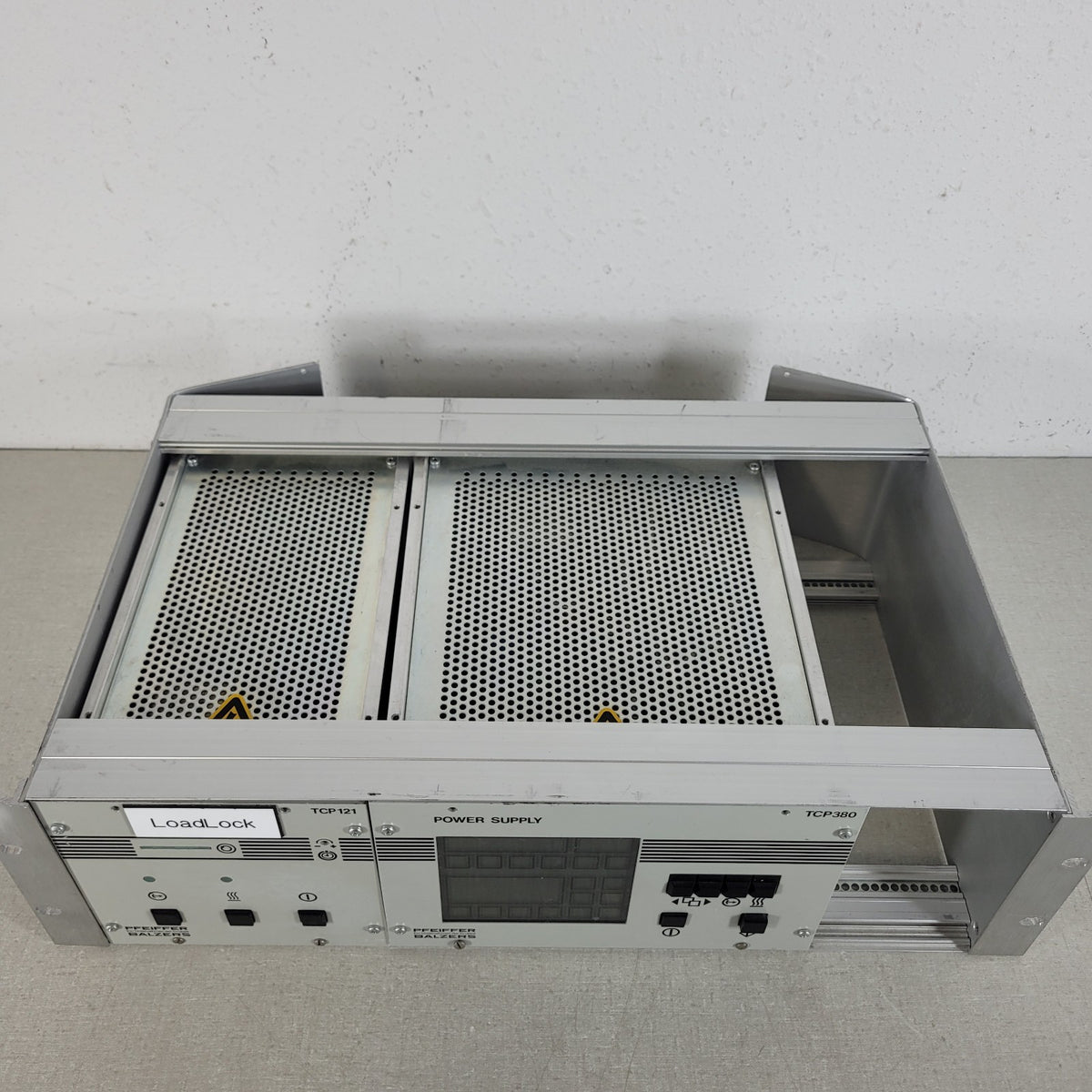 Pfeiffer Balzers TCP 380 TCP 121 Turbo Pump Controllers Dual Rack Power Supply