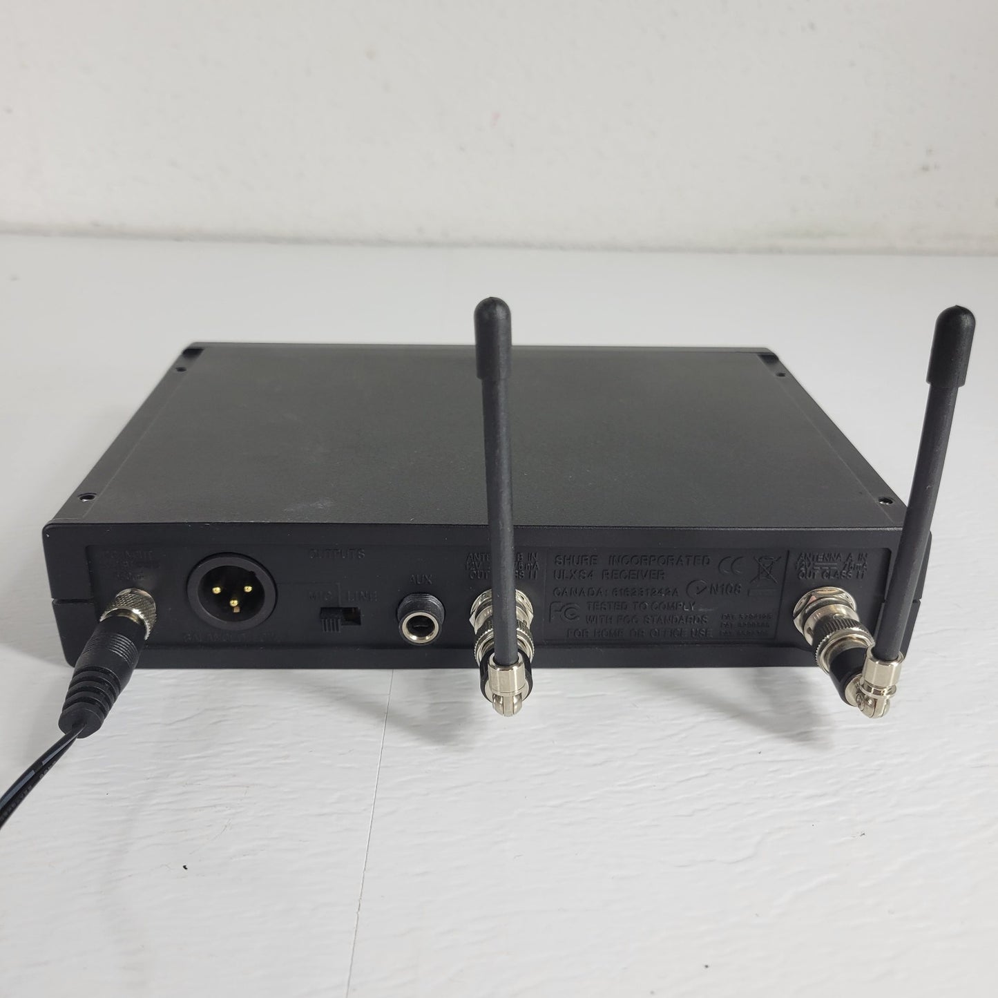 SHURE ULXS4 Receiver and Power Supply, ULX1 J1 Wireless Transmitter 554-590 MHz