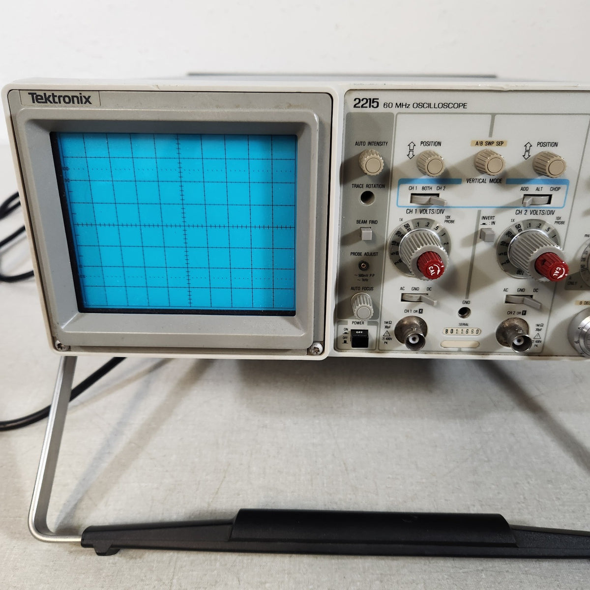 Tektronix 2215 60MHz Dual Channel Analog CRT Oscilloscope TESTED WORKING
